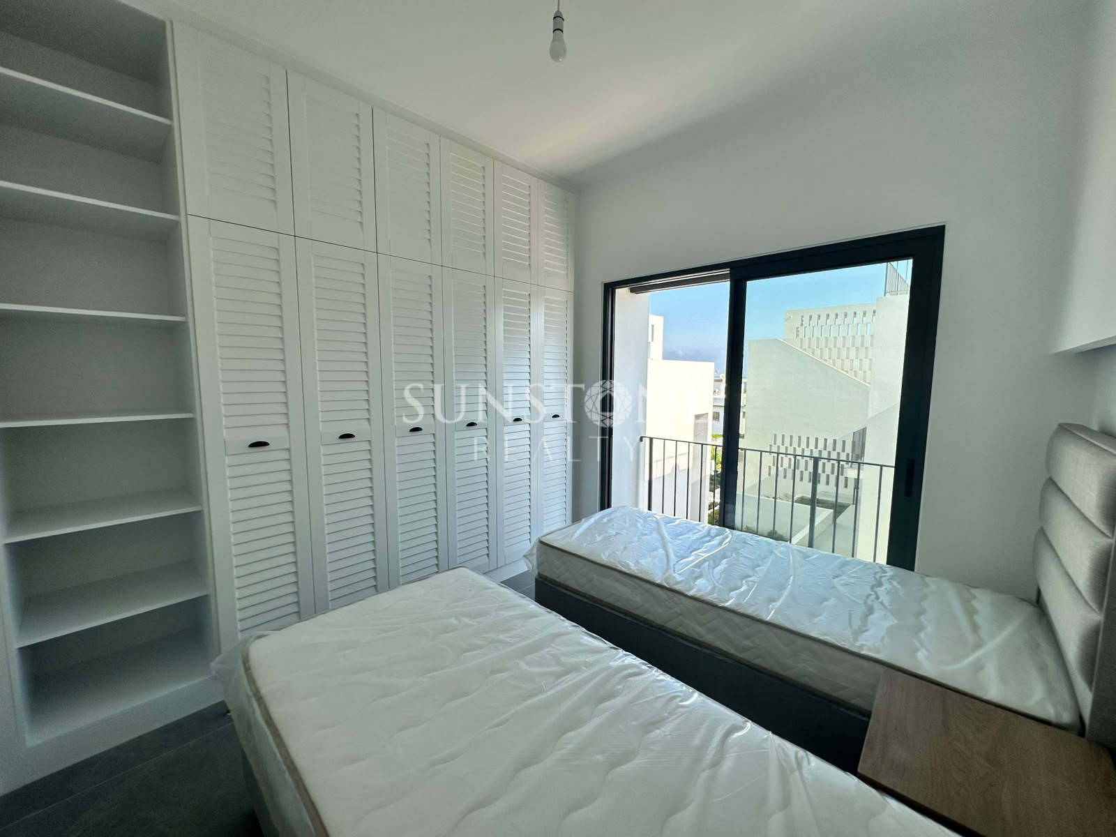 Alsancak Bölgesinin En prestijli Sitesinde Kiralık 2+1 Penthouse 12