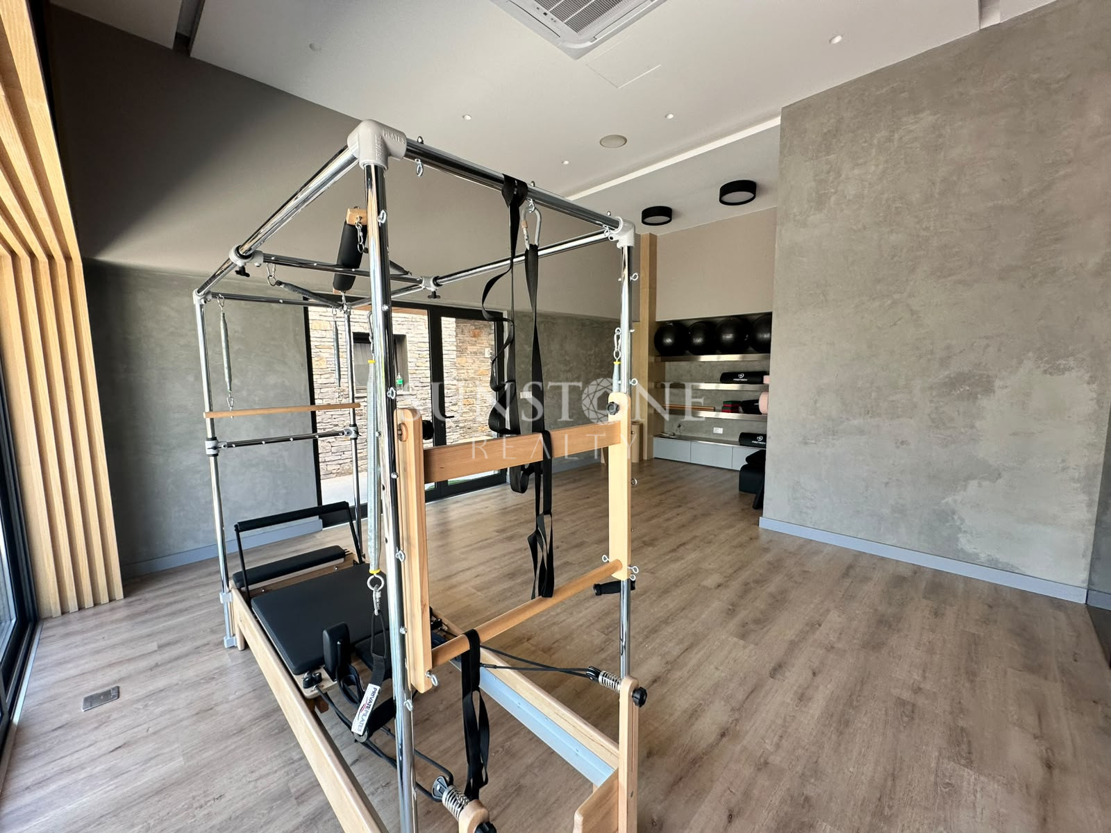 Alsancak Bölgesinin En prestijli Sitesinde Kiralık 2+1 Penthouse 19