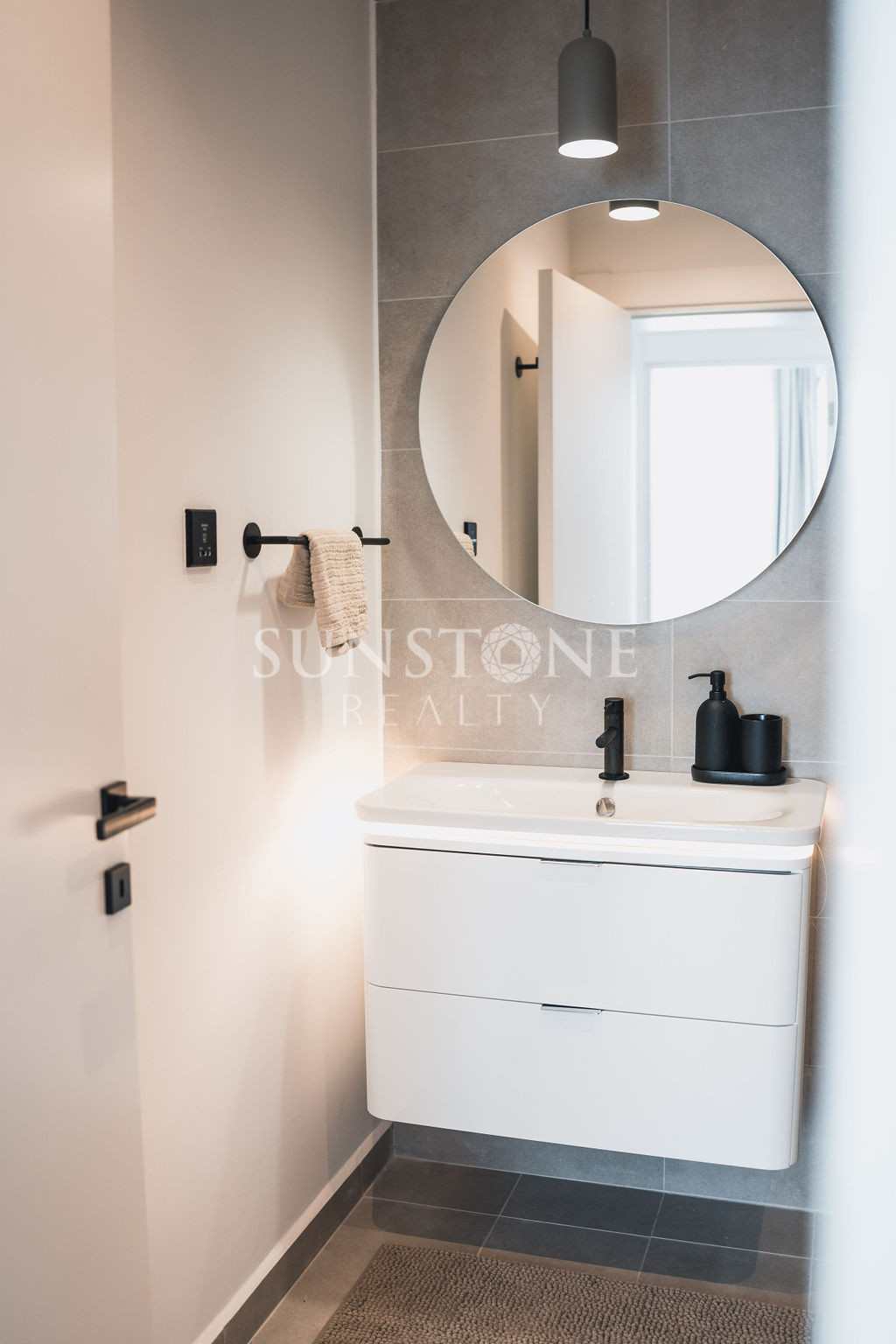 ALSANCAK TERRA’DA ÖZEL FIRSAT: FULL EŞYALI & YERDEN ISITMALI 2+1 BAHÇE KATI 9