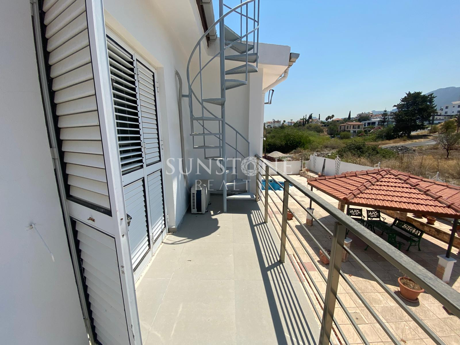 Çatalköy’de Kiralık Lüks 3+1 Villa – Özel Havuzlu – Geniş Bahçeli 25