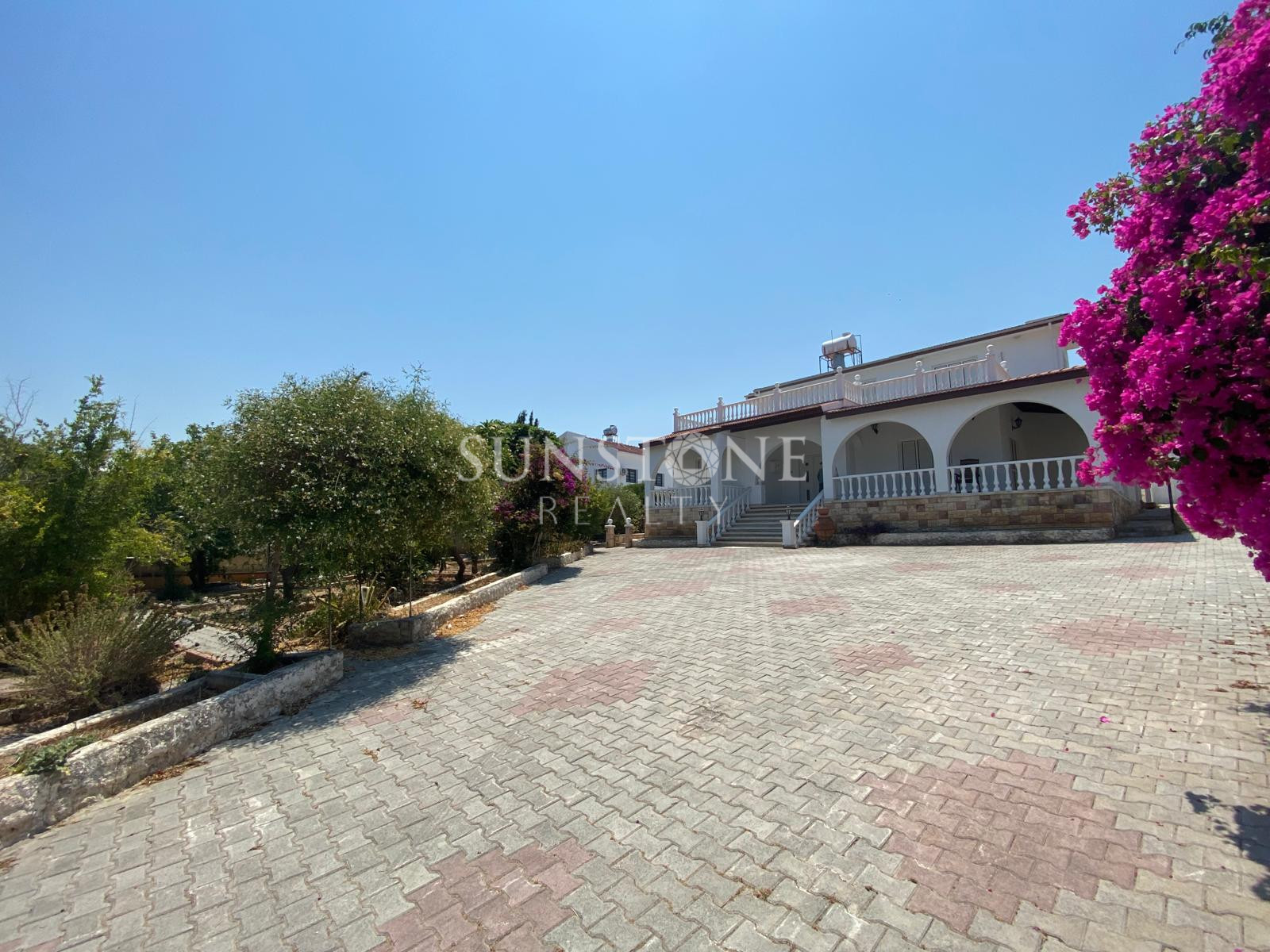 Çatalköy’de Kiralık Lüks 3+1 Villa – Özel Havuzlu – Geniş Bahçeli 2