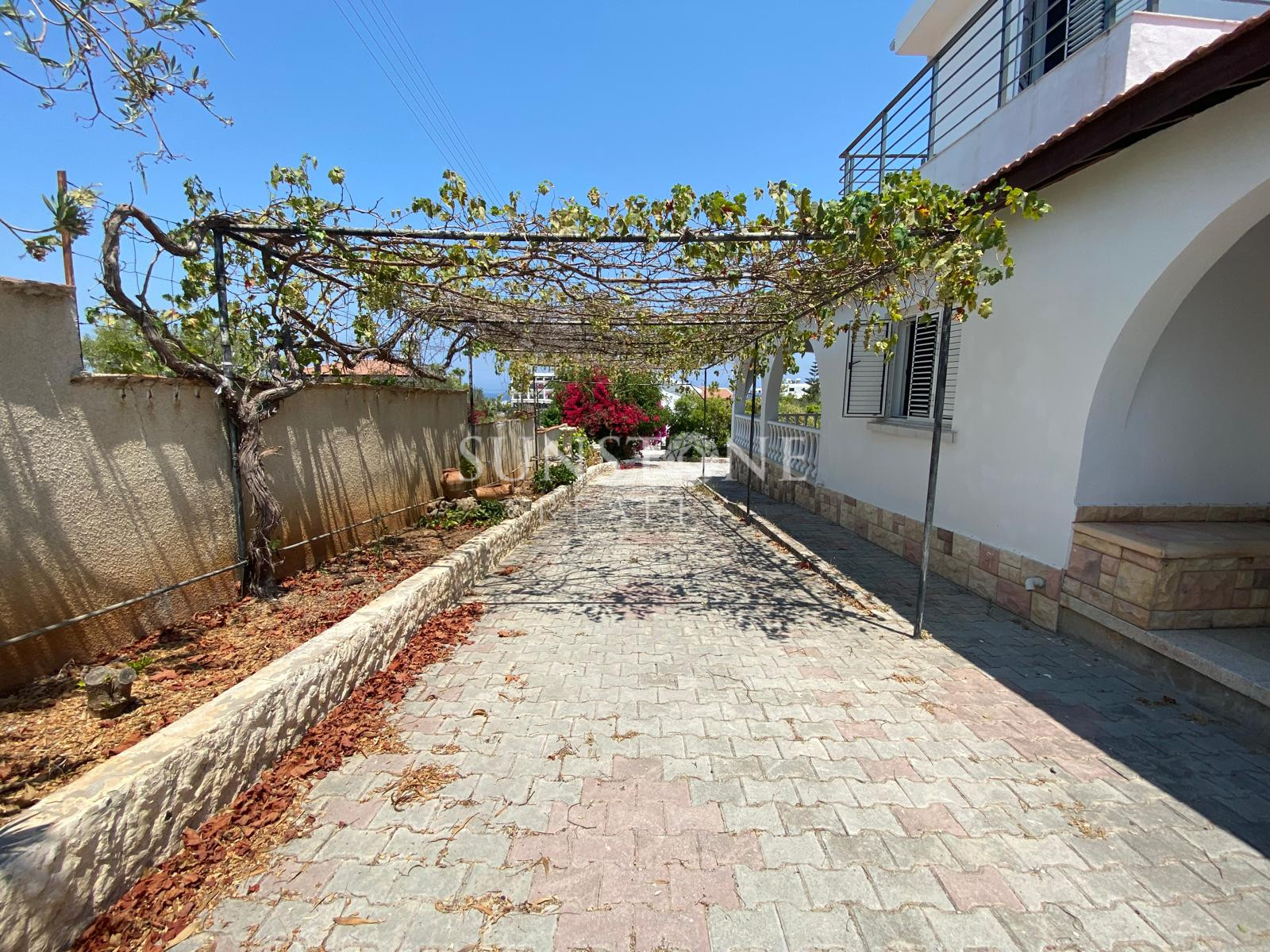 Çatalköy’de Kiralık Lüks 3+1 Villa – Özel Havuzlu – Geniş Bahçeli 35