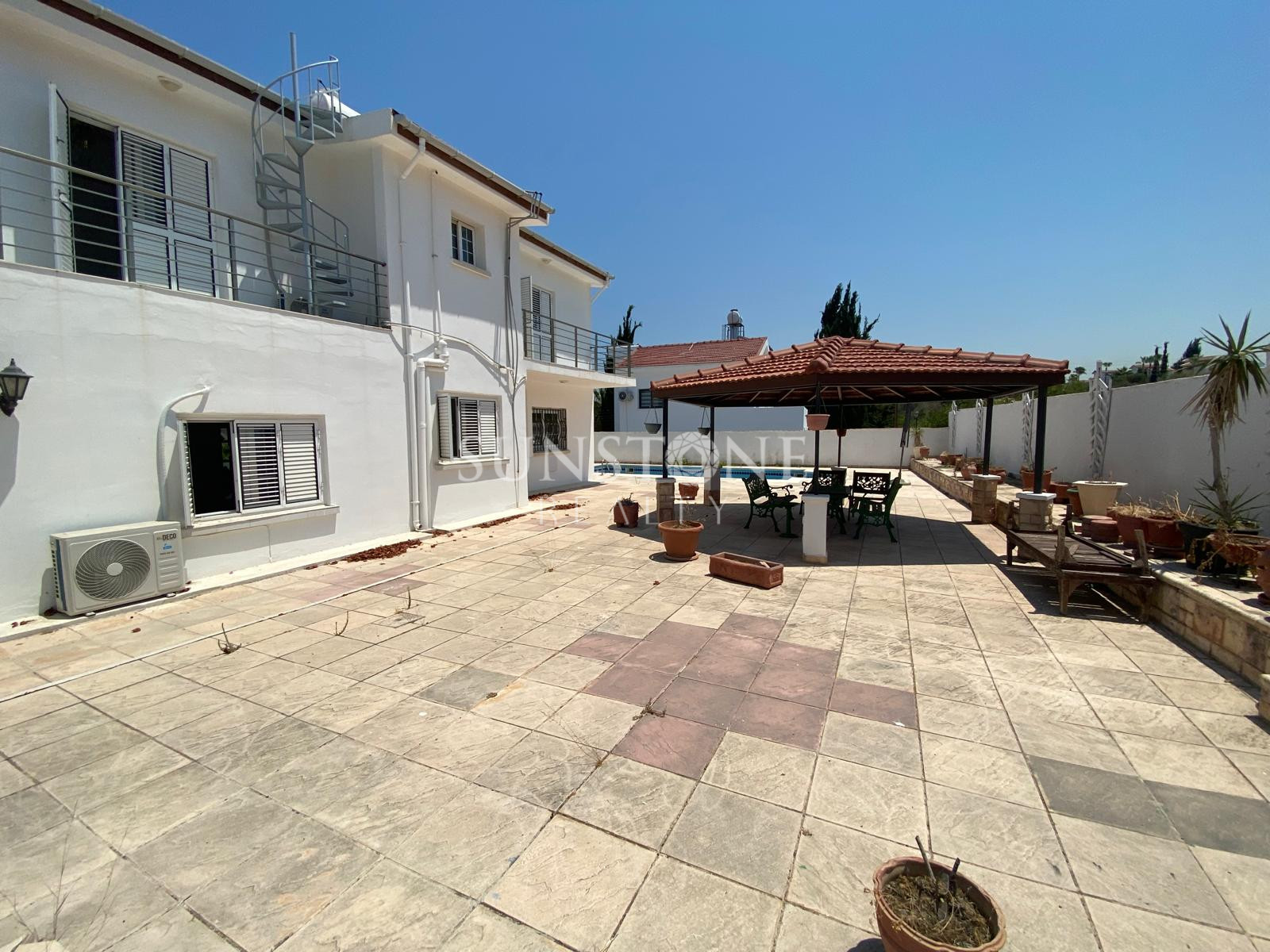 Çatalköy’de Kiralık Lüks 3+1 Villa – Özel Havuzlu – Geniş Bahçeli 32