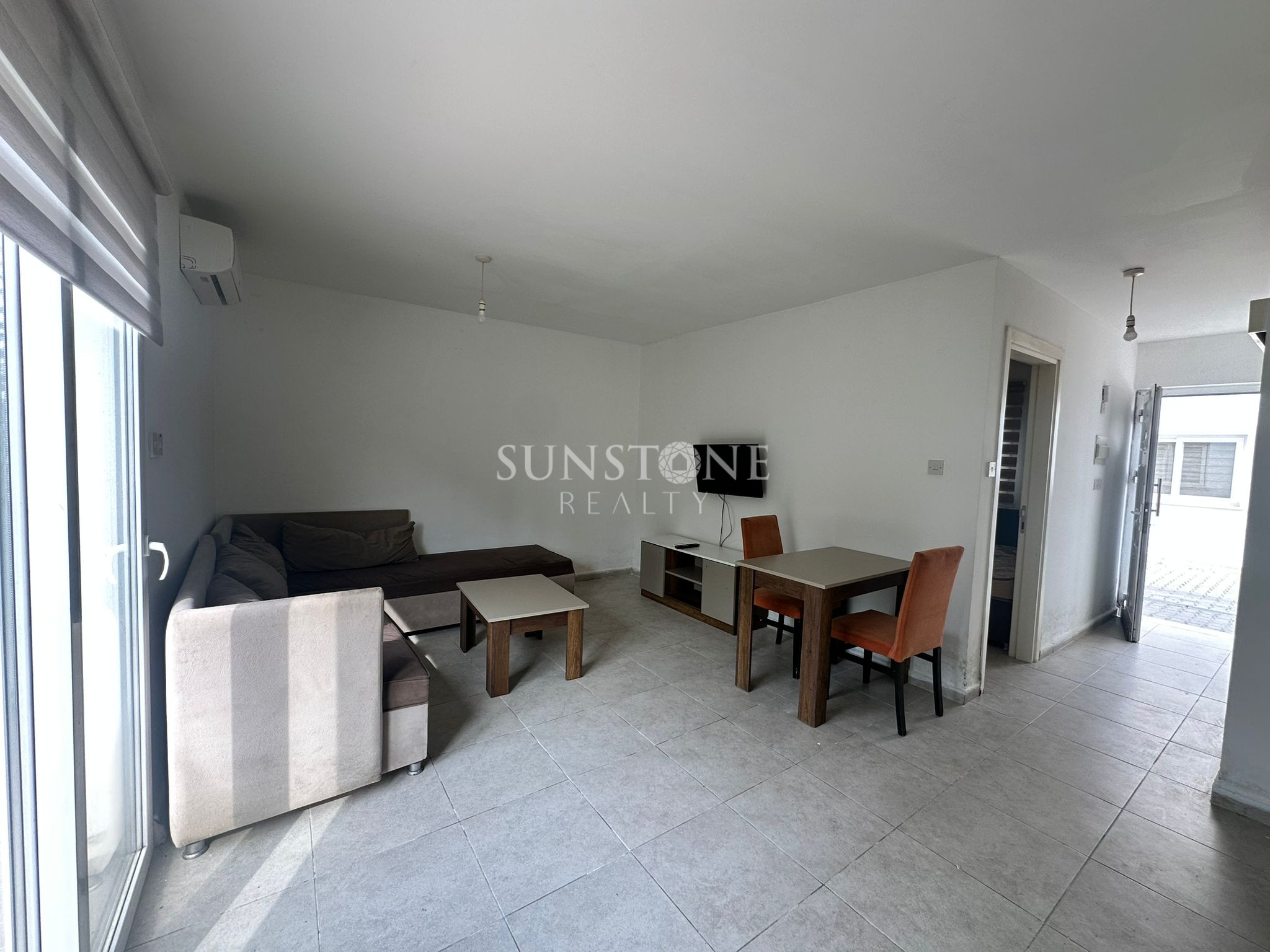 Kıbrıs Girne GAÜ yolunda Kiralık Full Eşyalı 1+1 Daire  4