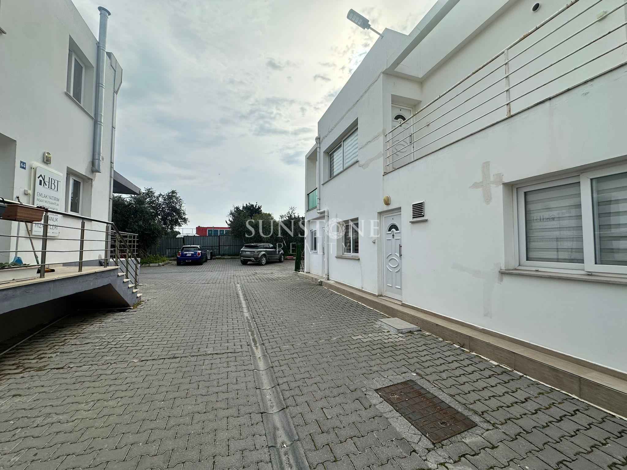 Kıbrıs Girne GAÜ yolunda Kiralık Full Eşyalı 1+1 Daire  9