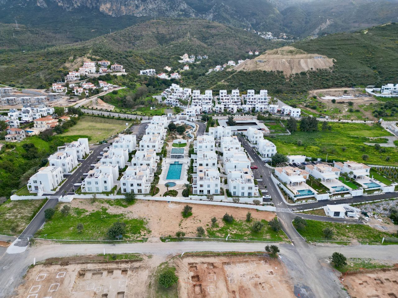 Are You Ready to Meet the Most Special Apartment of the Most Special Site in Alsancak, North Cyprus? 37