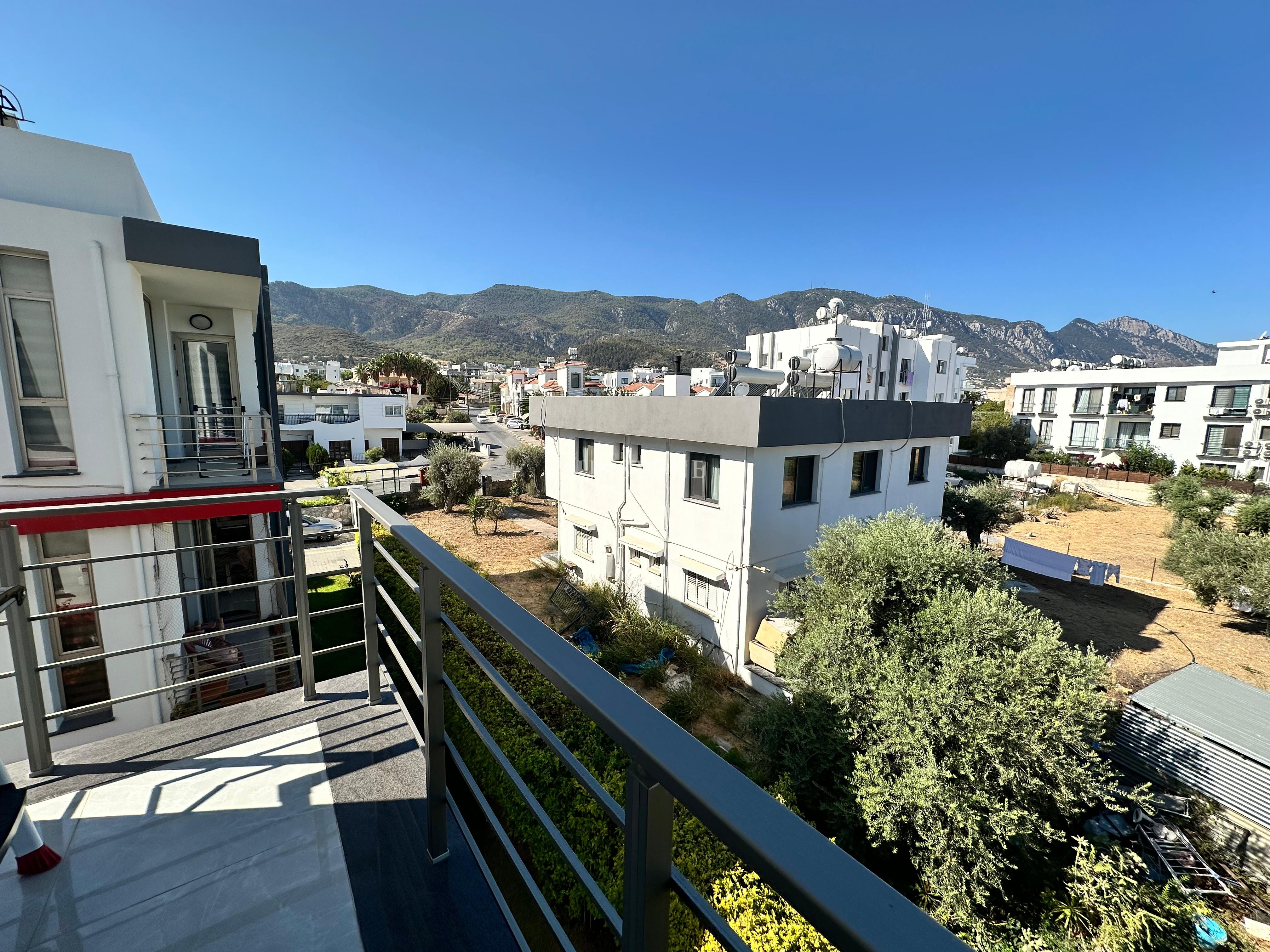 Girne Alsancak’ta Kiralık Lüx 2+1 Penthouse Daire 15