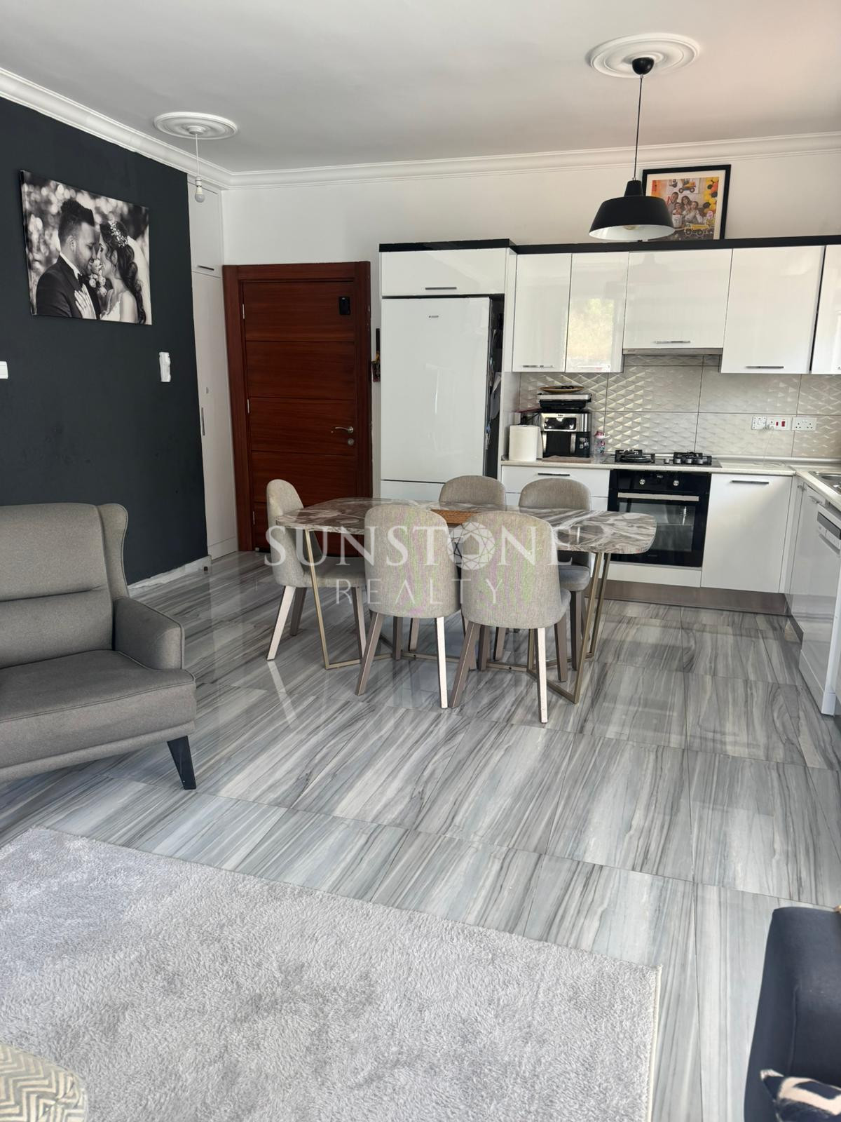 Girne Alsancak'ta Nejat British Okulu civarı 3+1 Satılık Daire  3