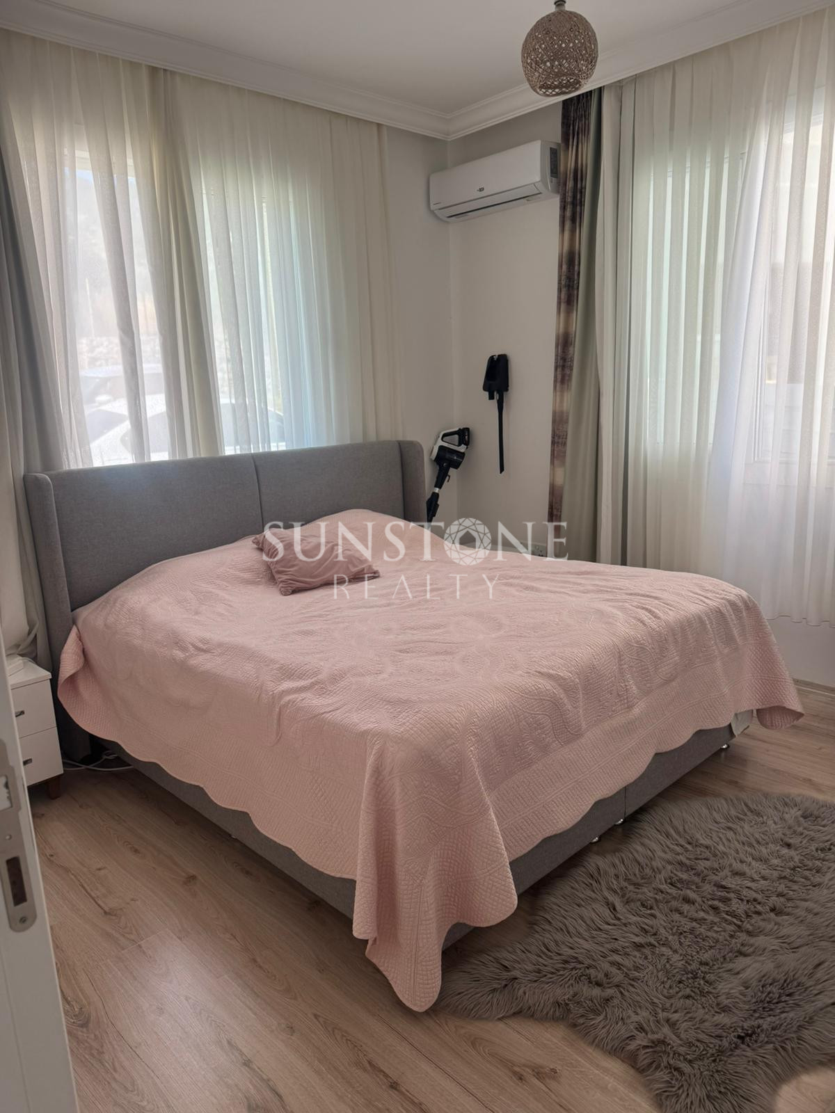 Girne Alsancak'ta Nejat British Okulu civarı 3+1 Satılık Daire  11