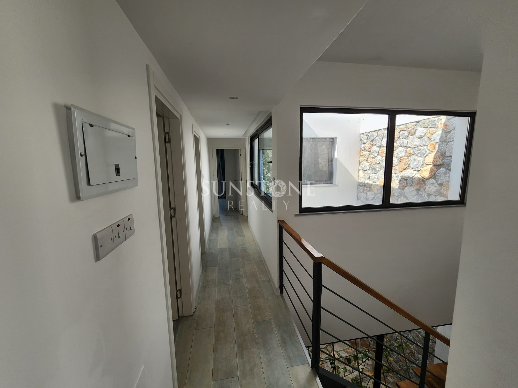  Girne Bellapais'te Dağ ve Doğa Manzaralı Full Eşyalı 4+1 Türk Koçanlı Satılık İkiz Villa. 22
