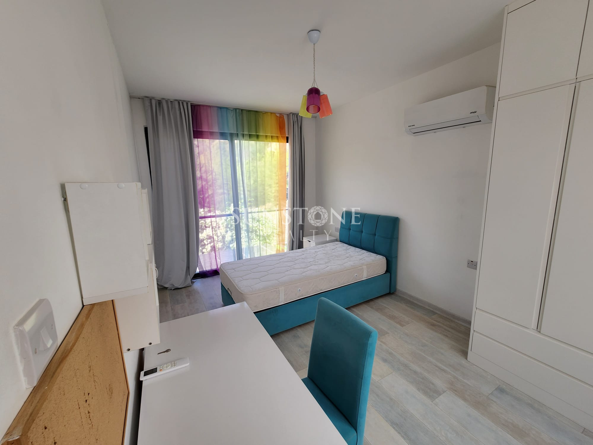  Girne Bellapais'te Dağ ve Doğa Manzaralı Full Eşyalı 4+1 Türk Koçanlı Satılık İkiz Villa. 9