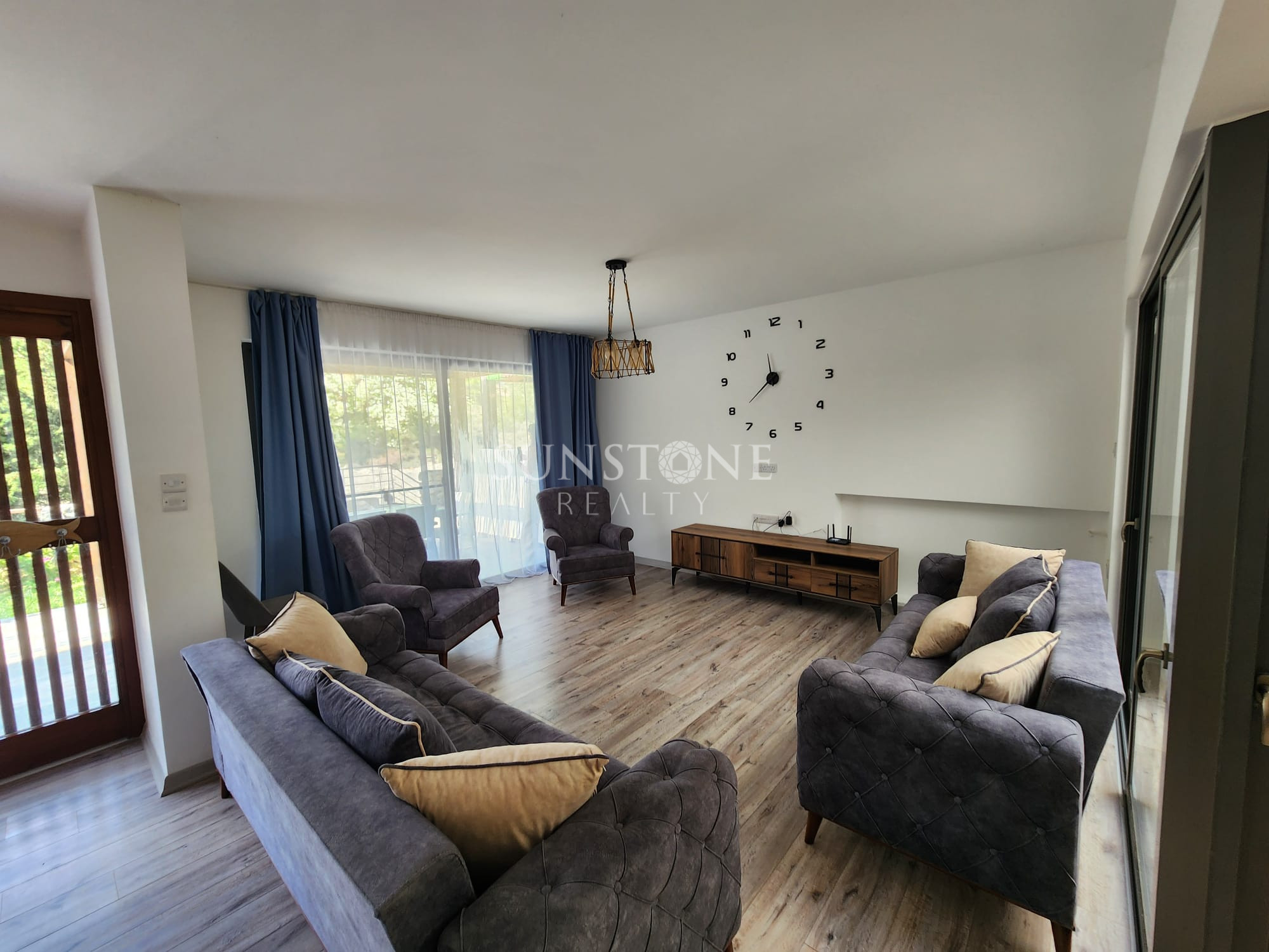  Girne Bellapais'te Dağ ve Doğa Manzaralı Full Eşyalı 4+1 Türk Koçanlı Satılık İkiz Villa. 4
