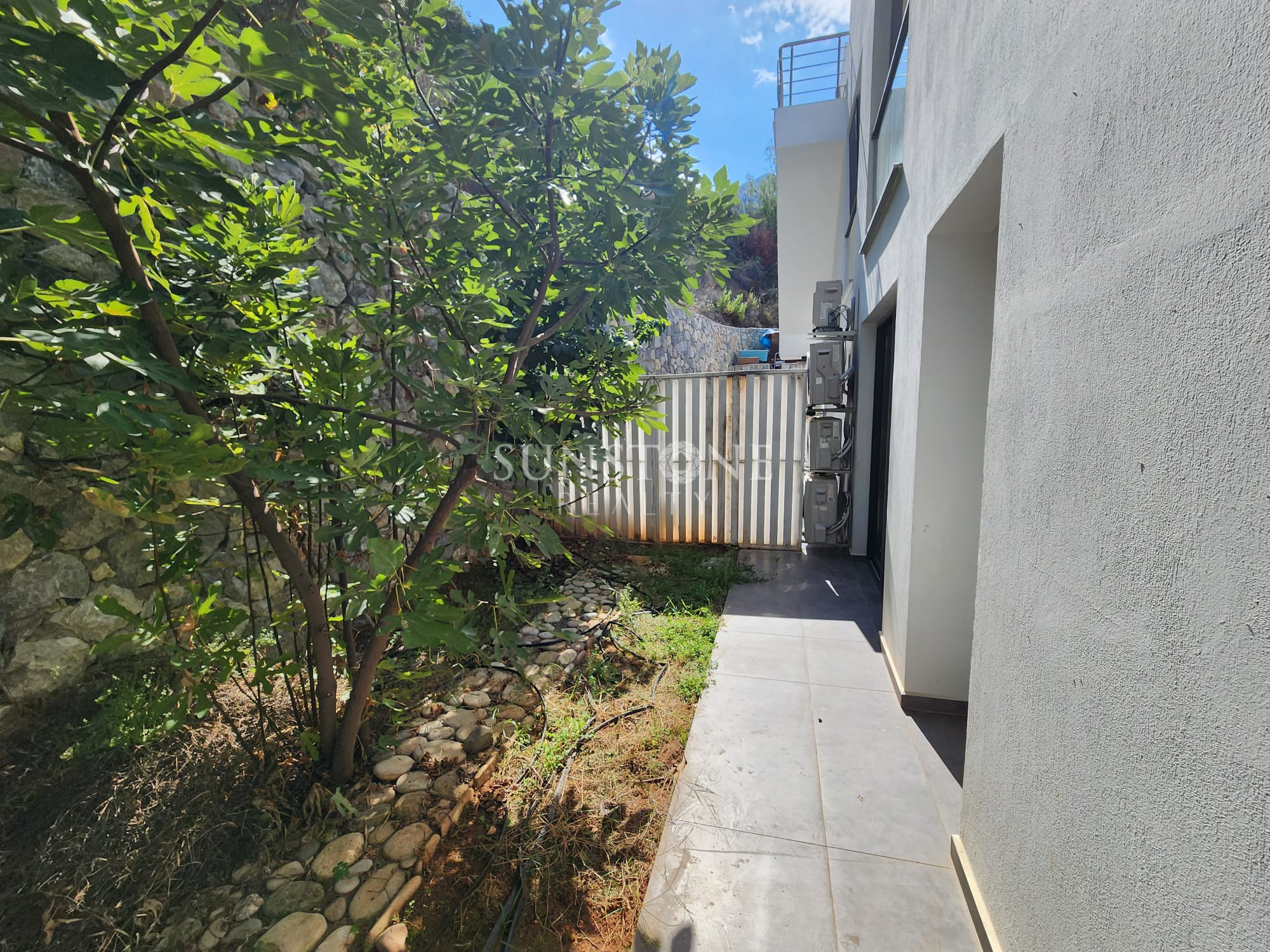  Girne Bellapais'te Dağ ve Doğa Manzaralı Full Eşyalı 4+1 Türk Koçanlı Satılık İkiz Villa. 30