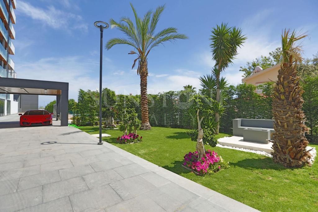 Kıbrıs Girne Merkezde Satılık Türk Koçanlı 2+1 Lüks Daire. 23