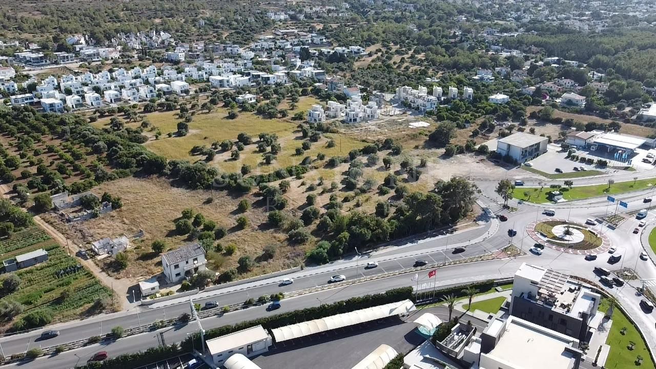 Kıbrıs Girne Edremit'te Anayola Sıfır Ticari İzinli Avm Projesi Onaylanmış Satılık Arazi 6