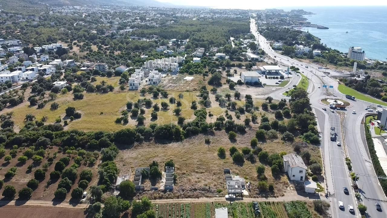 Kıbrıs Girne Edremit'te Anayola Sıfır Ticari İzinli Avm Projesi Onaylanmış Satılık Arazi 7