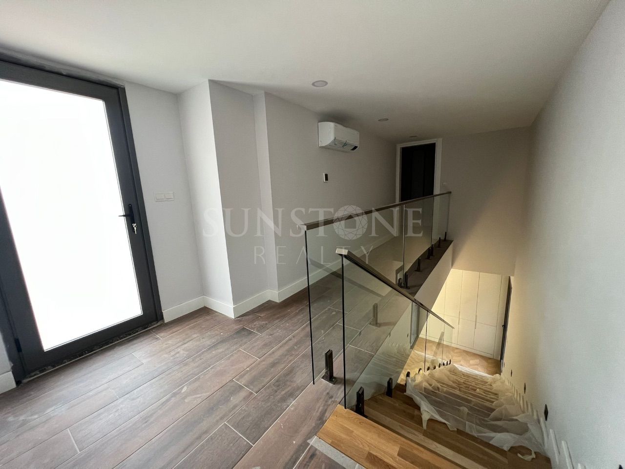 Cyprus Kyrenia Edremit 4+1 Detached Villas for Sale with Luxurious Architecture in a Magnificent Location 16