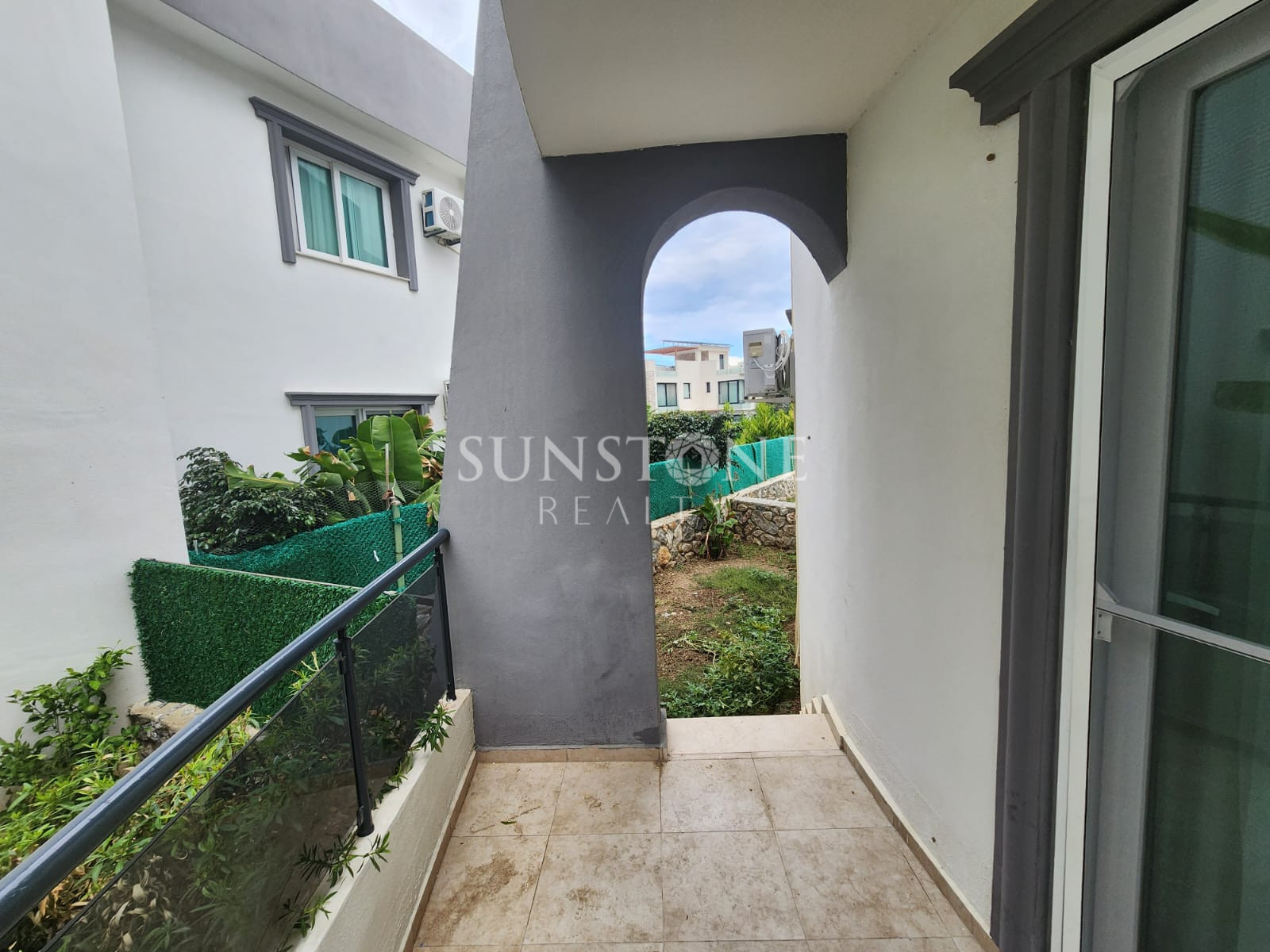 Girne Edremit'te Ful Eşyalı 1+1 Kiralık Daire - Doğa Manzarası. 11