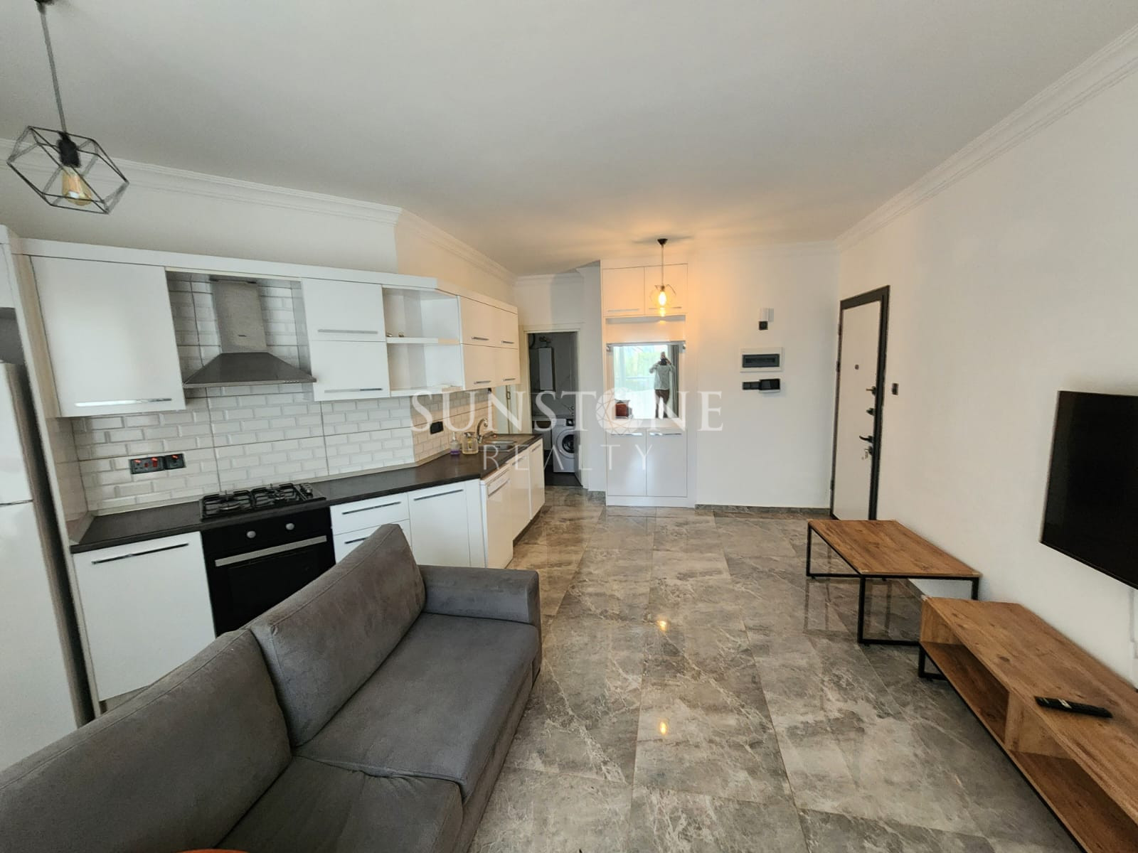 Girne Edremit'te Ful Eşyalı 1+1 Kiralık Daire - Doğa Manzarası. 2