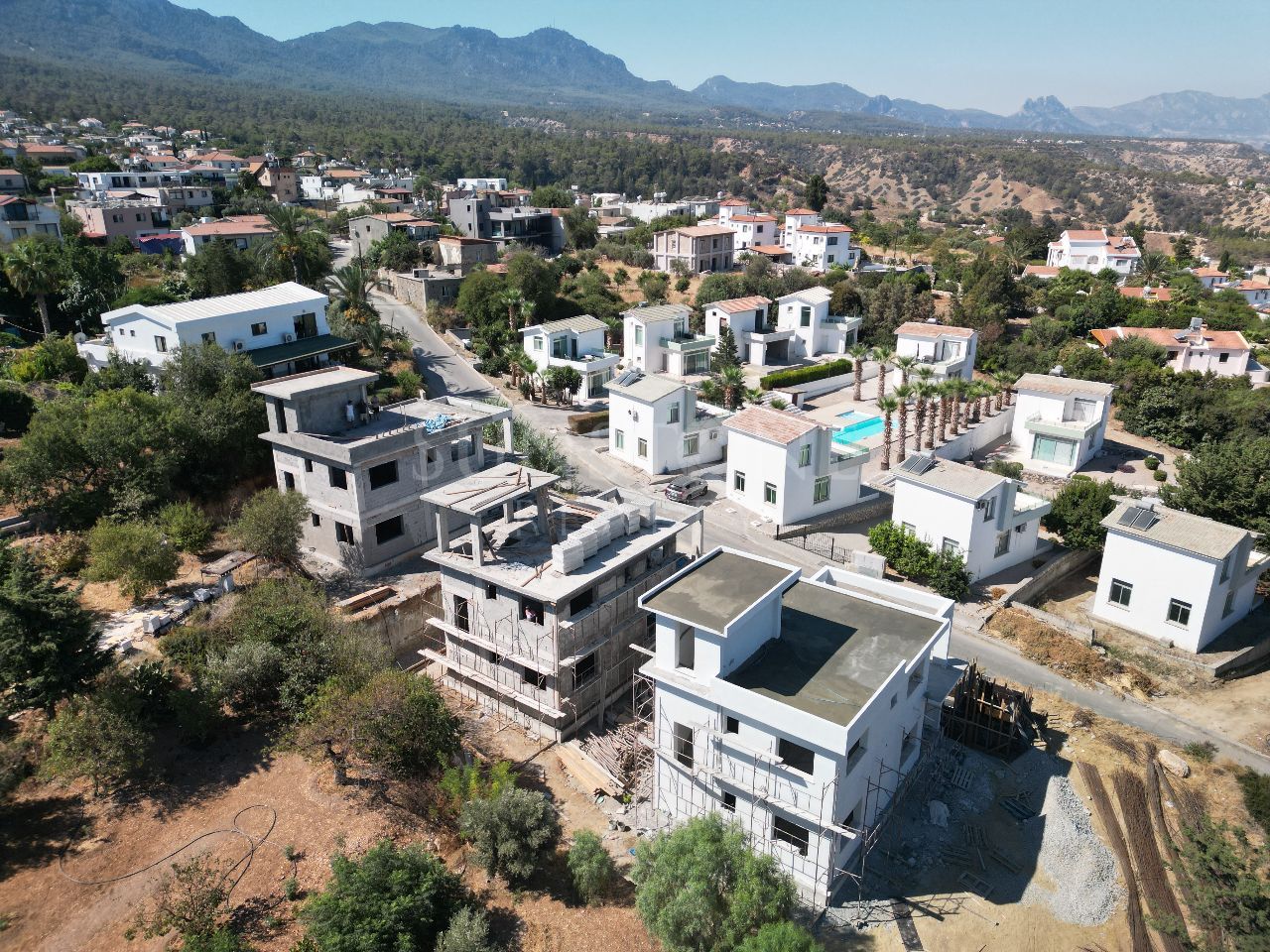 Kıbrıs Girne Esentepe’de Satılık Villa 23