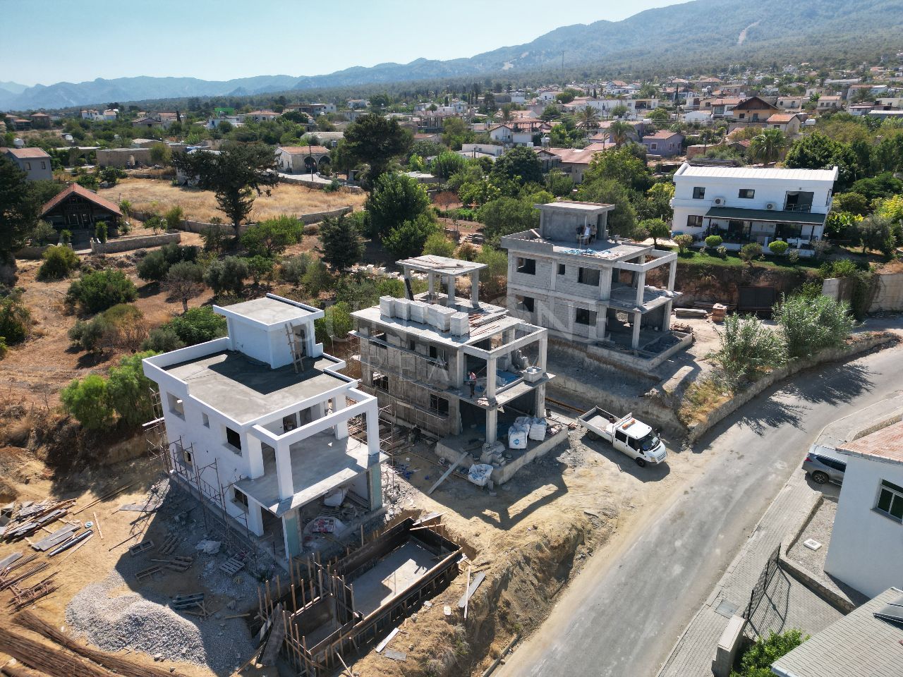 Kıbrıs Girne Esentepe’de Satılık Villa 24