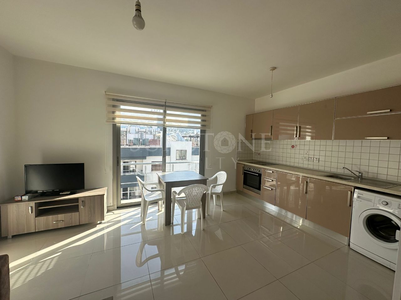 Fully Furnished 1+1 Apartment for Rent in Girne City Center, Cyprus 4