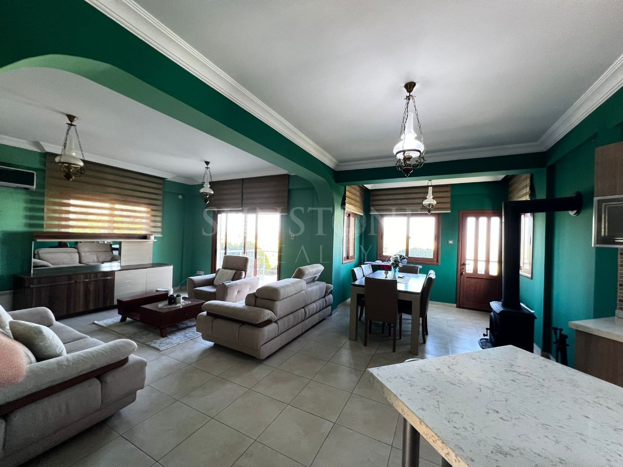 Girne Karaoğlanoğlu'nda Özel Havuzlu ve Bahçeli Kiralık Villa 8