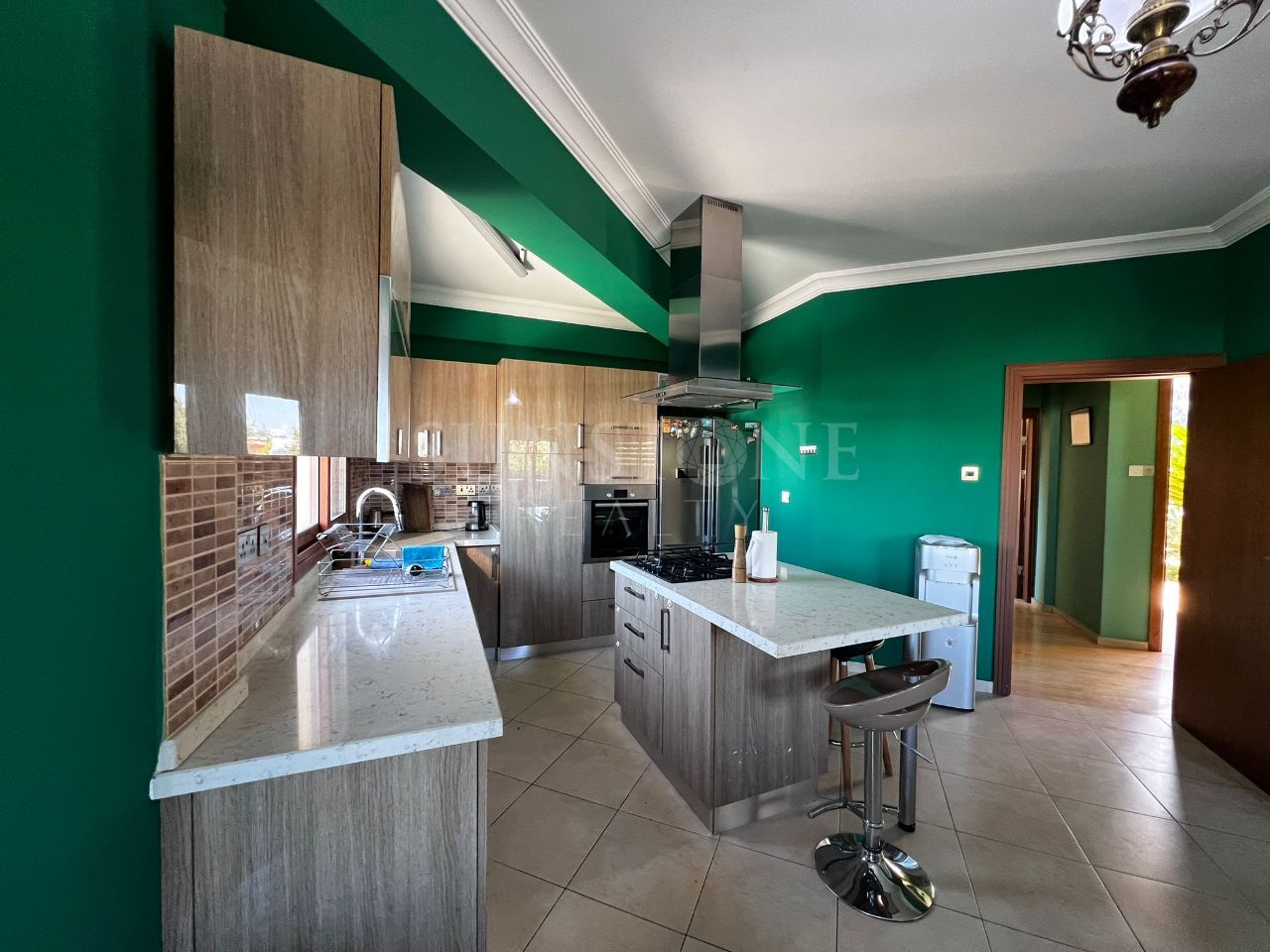 Girne Karaoğlanoğlu'nda Özel Havuzlu ve Bahçeli Kiralık Villa 12