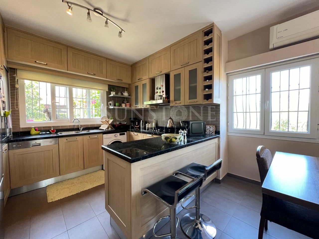 3+1 Detached Twin Villa with Shared Swimming Pool in Girne Karaoğlanoğlu Site 8