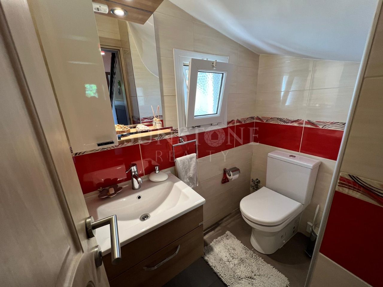 3+1 Detached Twin Villa with Shared Swimming Pool in Girne Karaoğlanoğlu Site 15