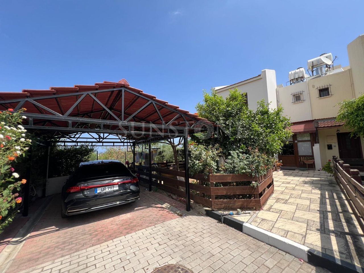 3+1 Detached Twin Villa with Shared Swimming Pool in Girne Karaoğlanoğlu Site 5