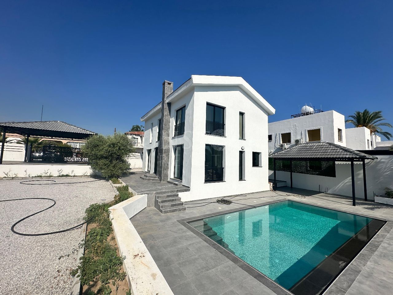 For sale 4-bedroom Villa in Girne Karaooğlanoğlu 'S' Region in Cyprus 2