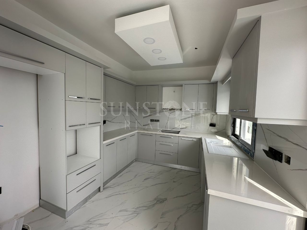 For sale 4-bedroom Villa in Girne Karaooğlanoğlu 'S' Region in Cyprus 13