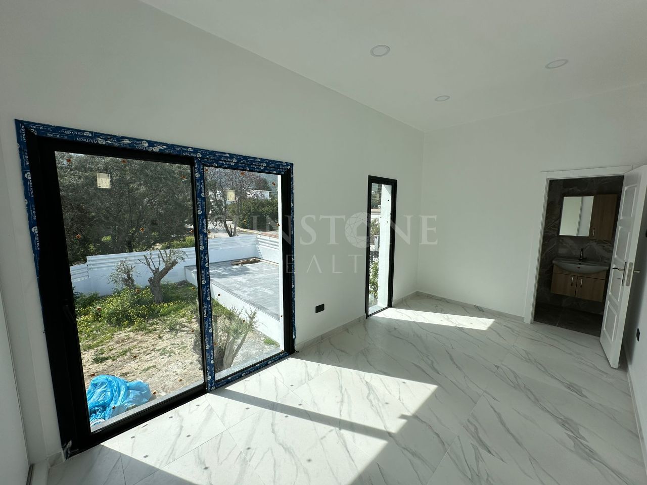 For sale 4-bedroom Villa in Girne Karaooğlanoğlu 'S' Region in Cyprus 17