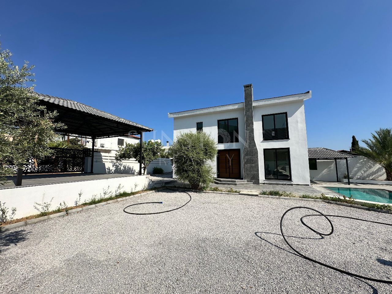 For sale 4-bedroom Villa in Girne Karaooğlanoğlu 'S' Region in Cyprus 3
