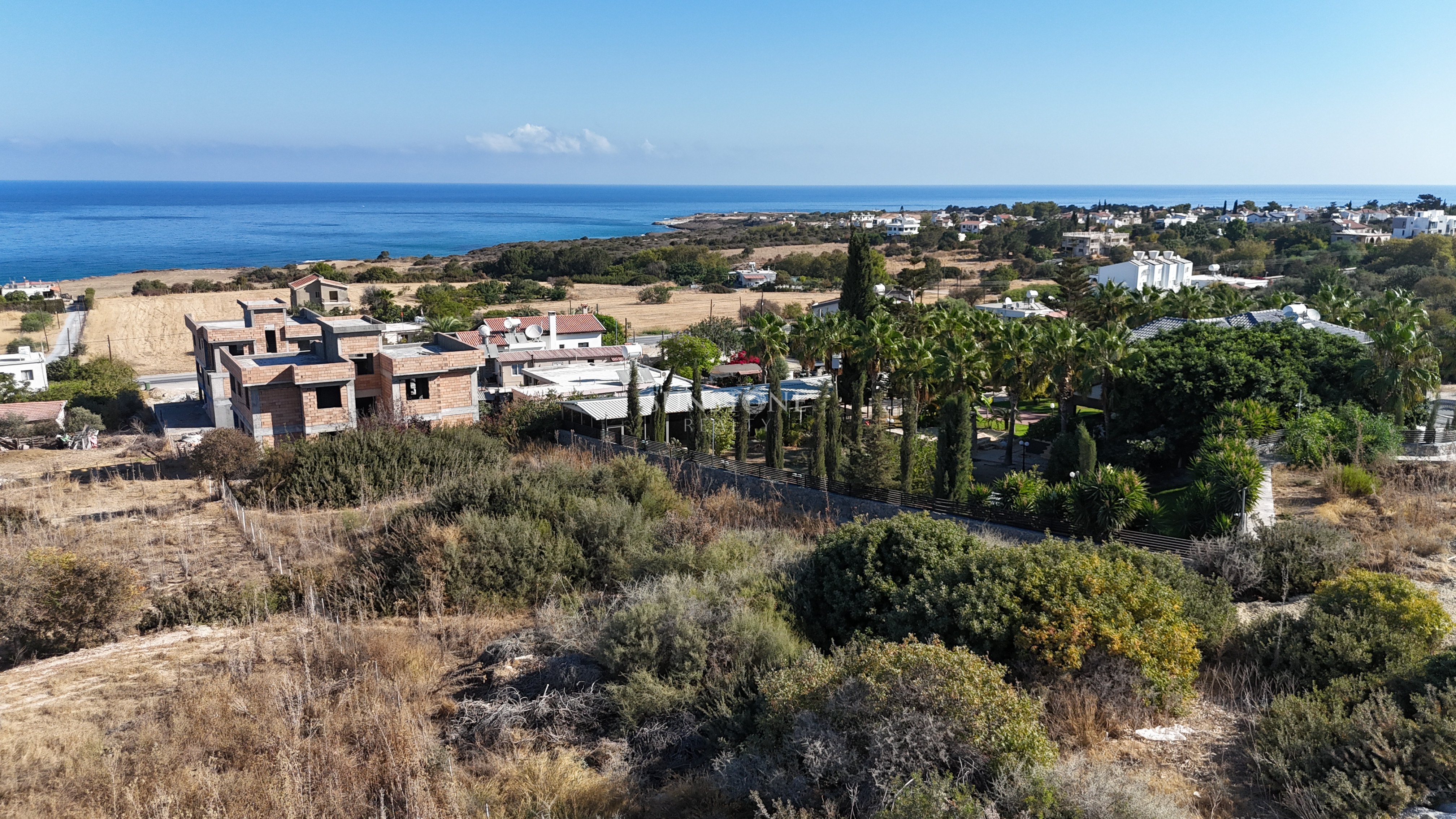 Girne Karşıyaka Bölgesinde Muhteşem Lokasyon'da Satılık Arazi 3