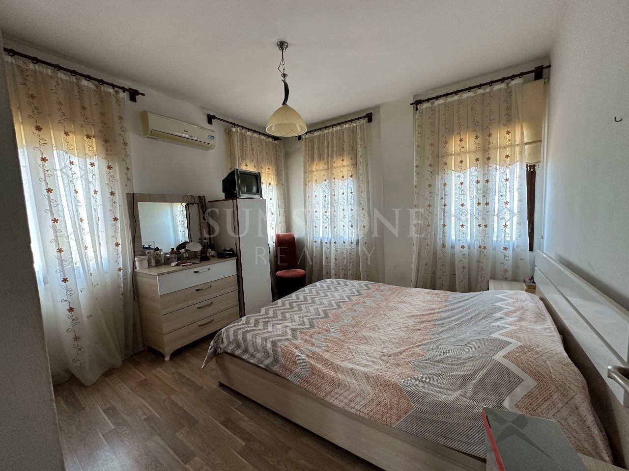 For Sale: Fully Furnished 3+1 Villa in Lapta, Girne, Cyprus 8