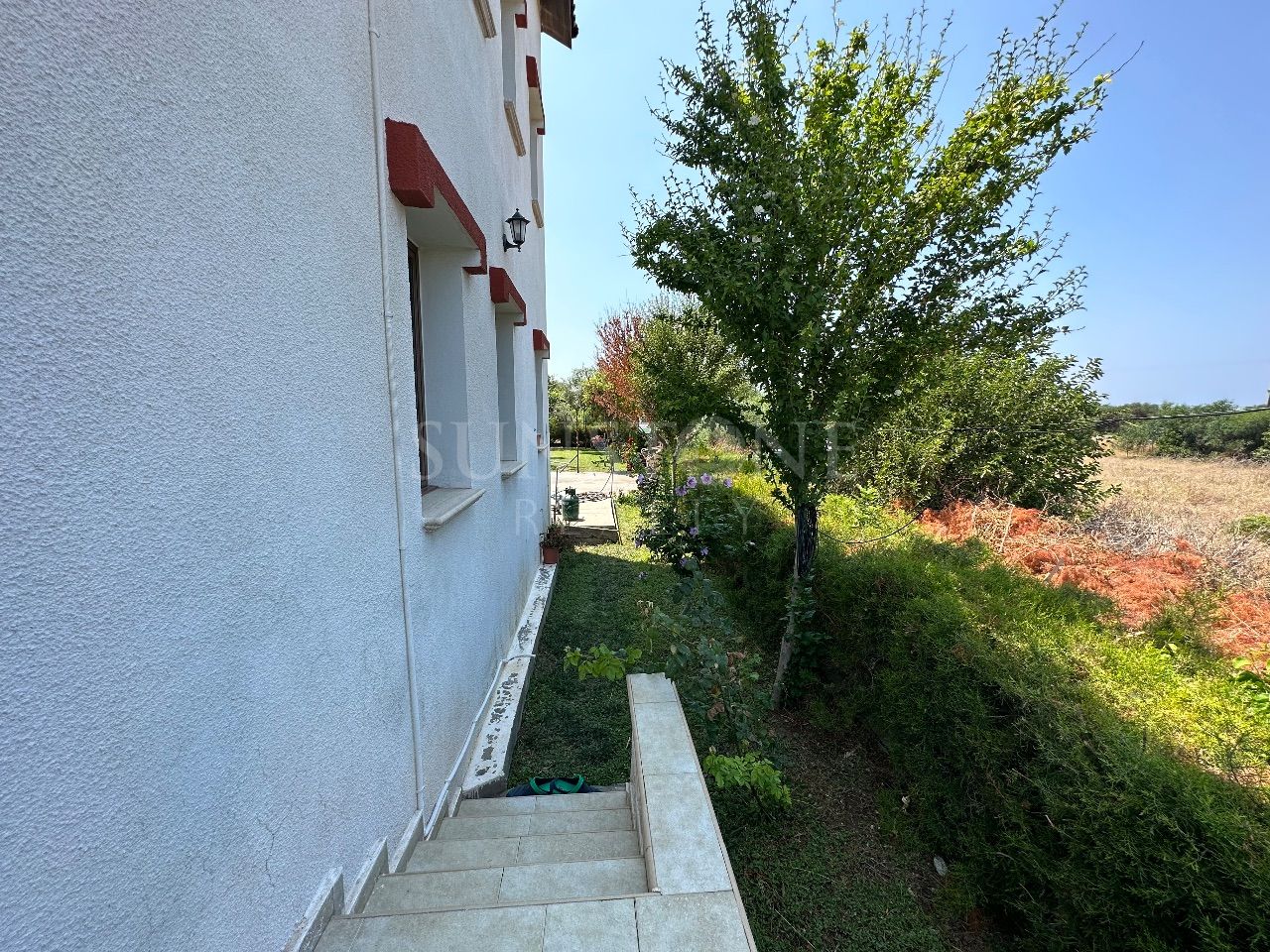 For Sale: Fully Furnished 3+1 Villa in Lapta, Girne, Cyprus 21