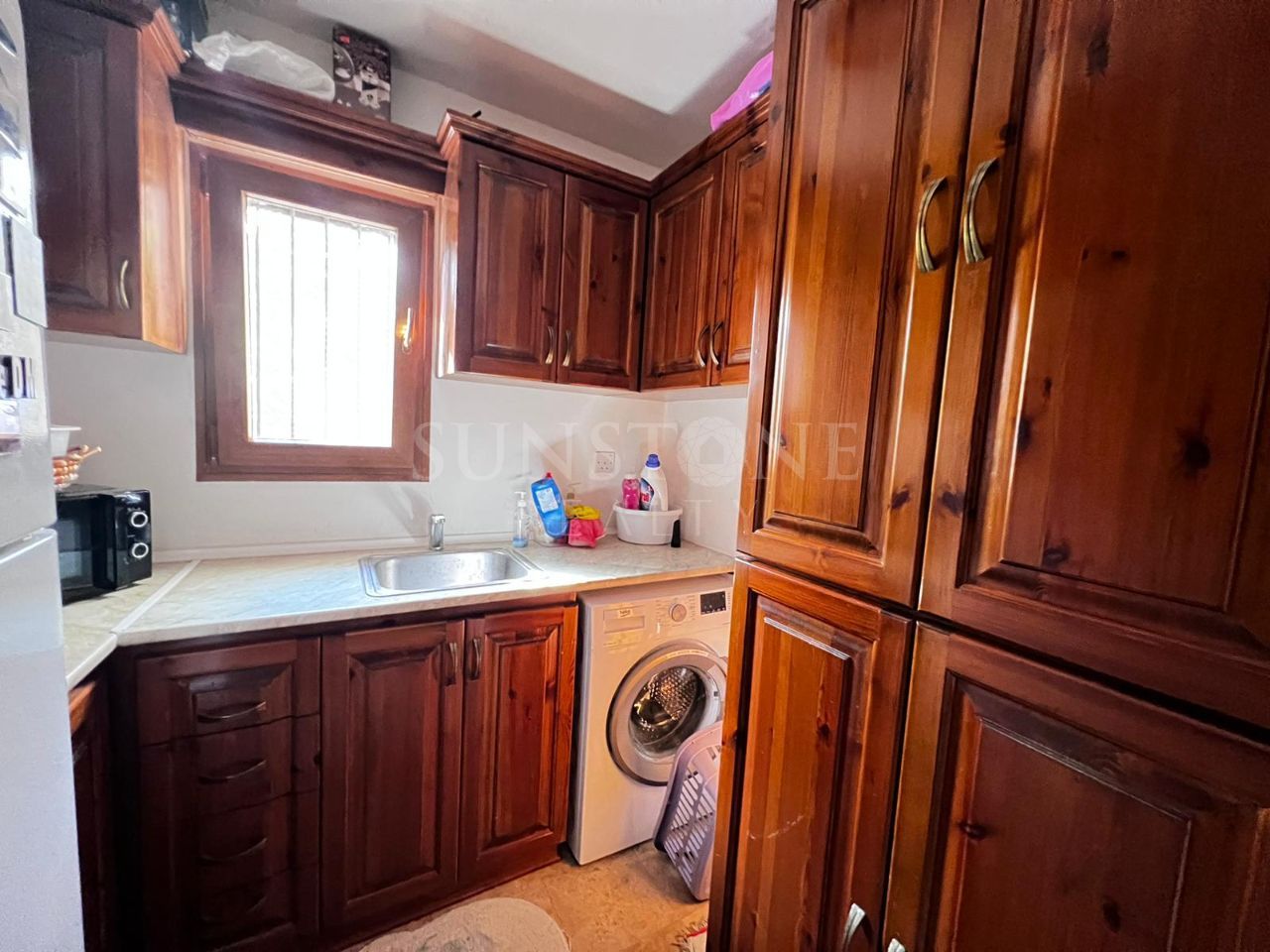 Kıbrıs Girne Alsancak'da Satılık Dağ ve Deniz Manzaralı, Muhteşem Akdeniz Stili 3+2 Villa 15