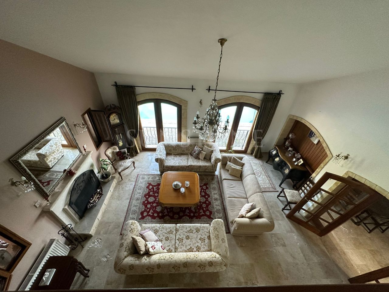 Kıbrıs Girne Alsancak'da Satılık Dağ ve Deniz Manzaralı, Muhteşem Akdeniz Stili 3+2 Villa 5