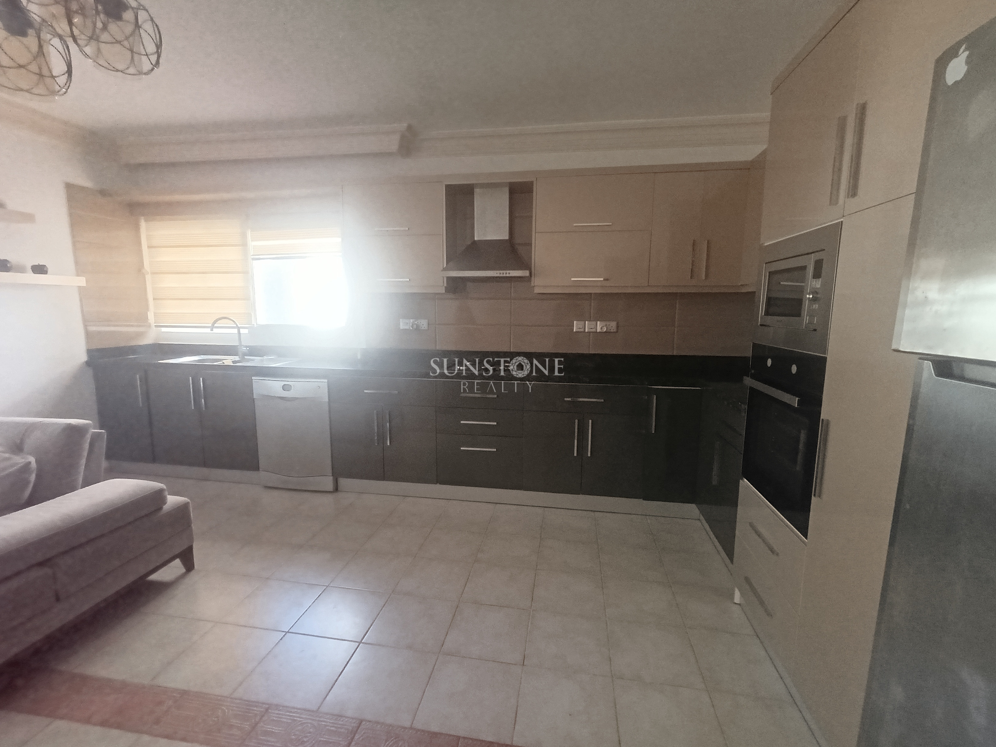 Girne Merkez Kiralık 3+1 Daire 15