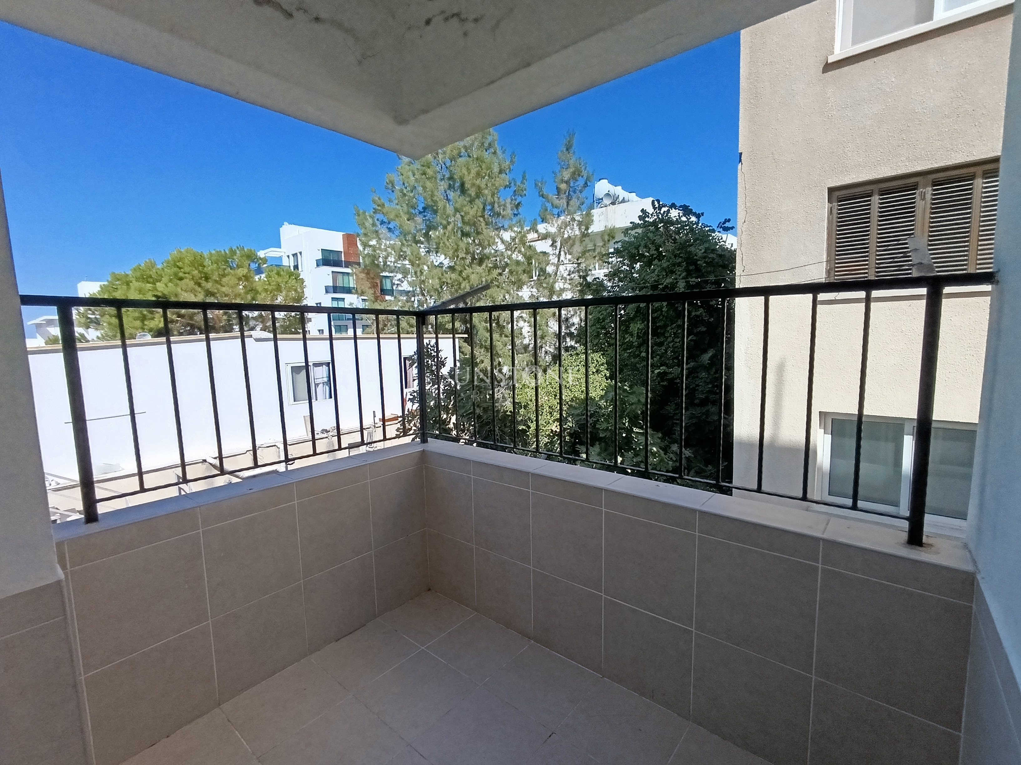 Girne Merkez Kiralık 3+1 Daire 9