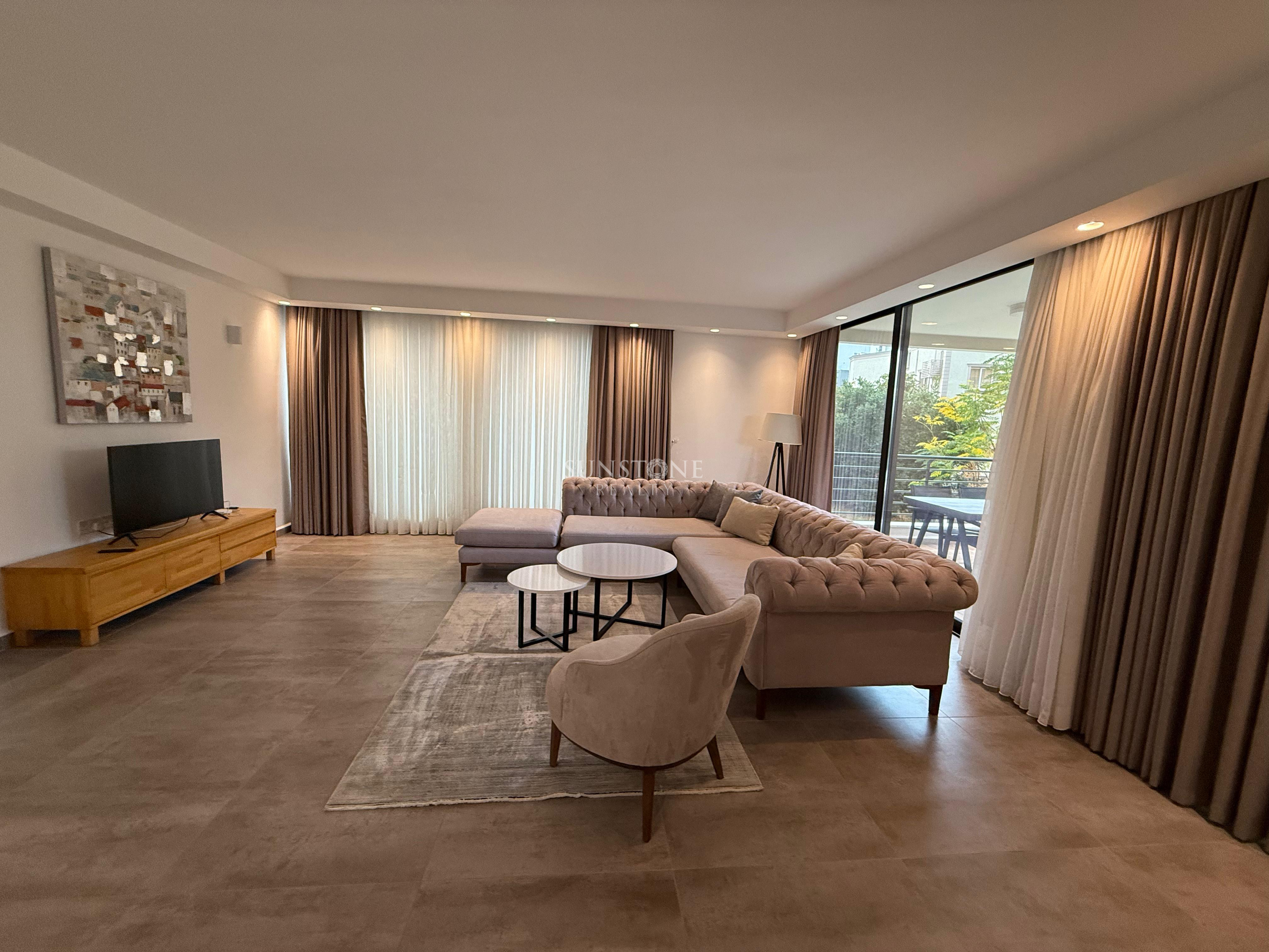 Girne Merkez Türk Mahallesi’nde Kiralık Lüks 2+1 V Residence 5