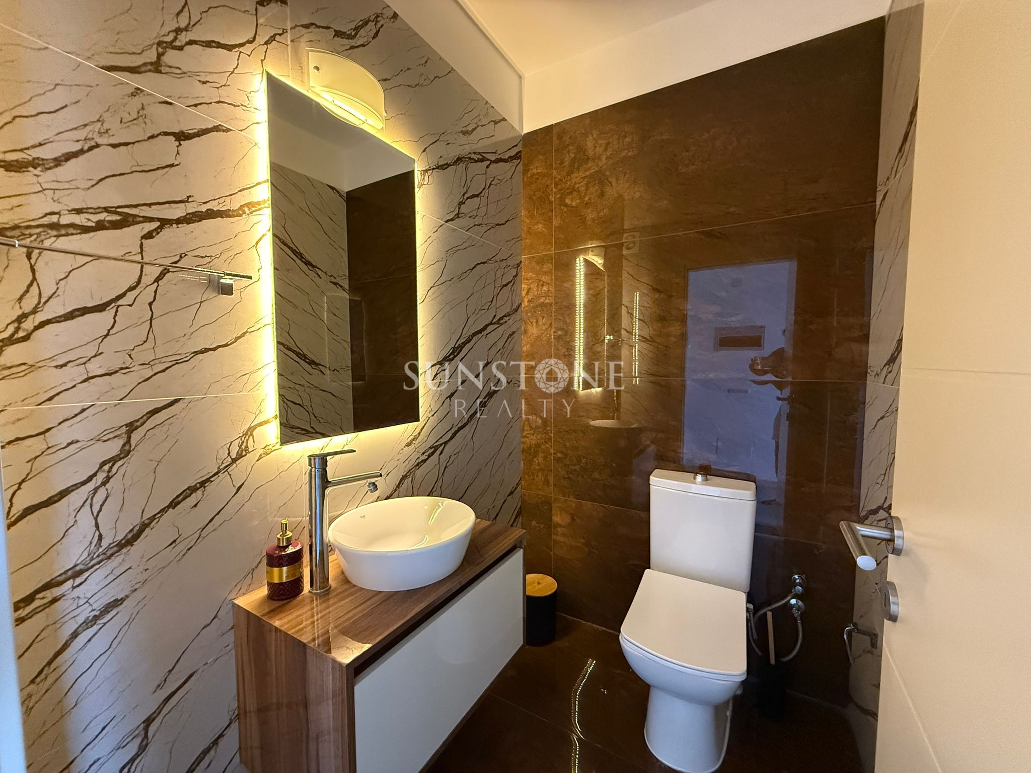  Girne Merkez Ultra Lüks Kiralık 3+1 Penthouse Daire 13