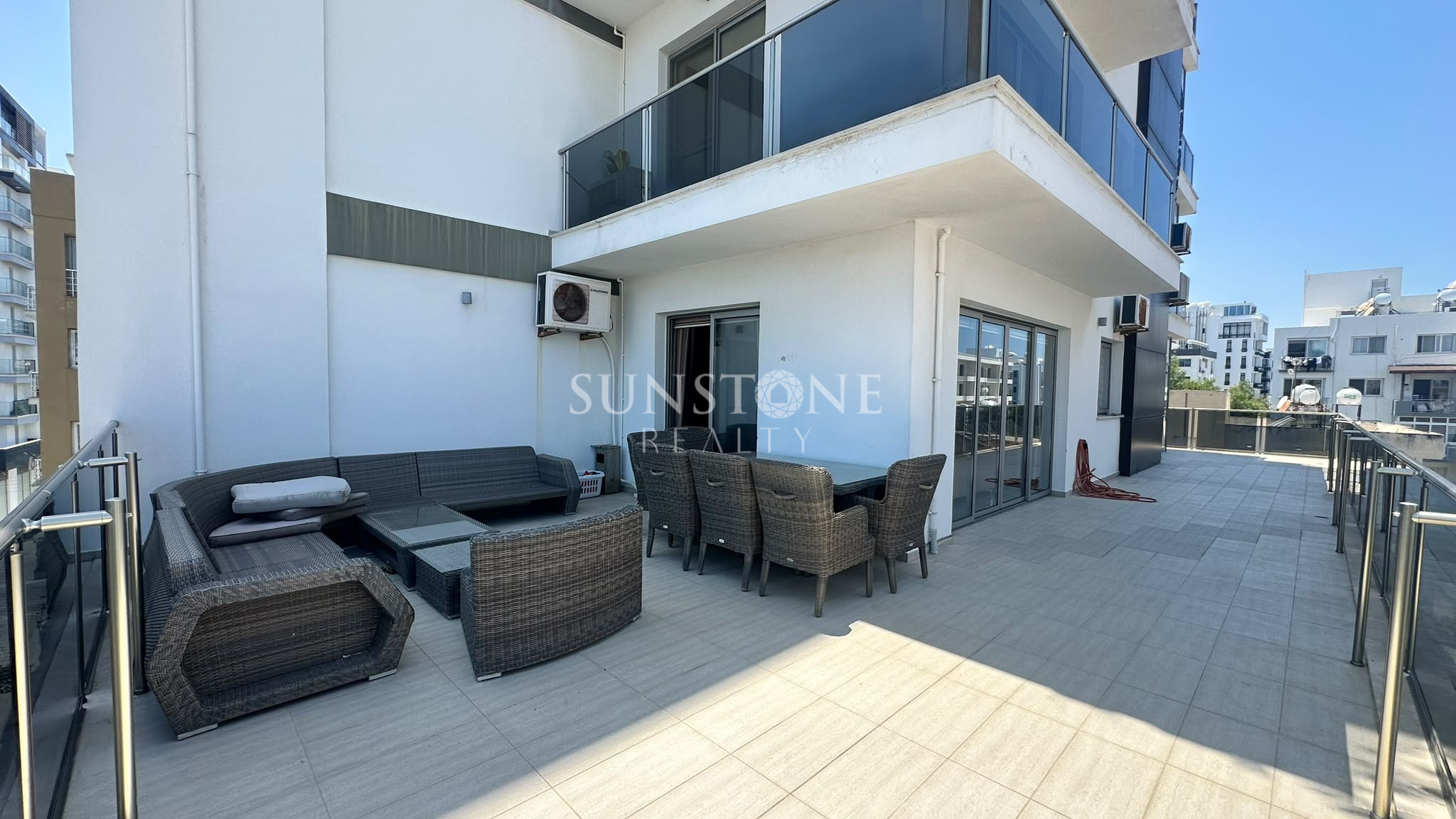Girne Merkez'de Full Eşyalı Lüks Kiralık 2+1 Daire 10