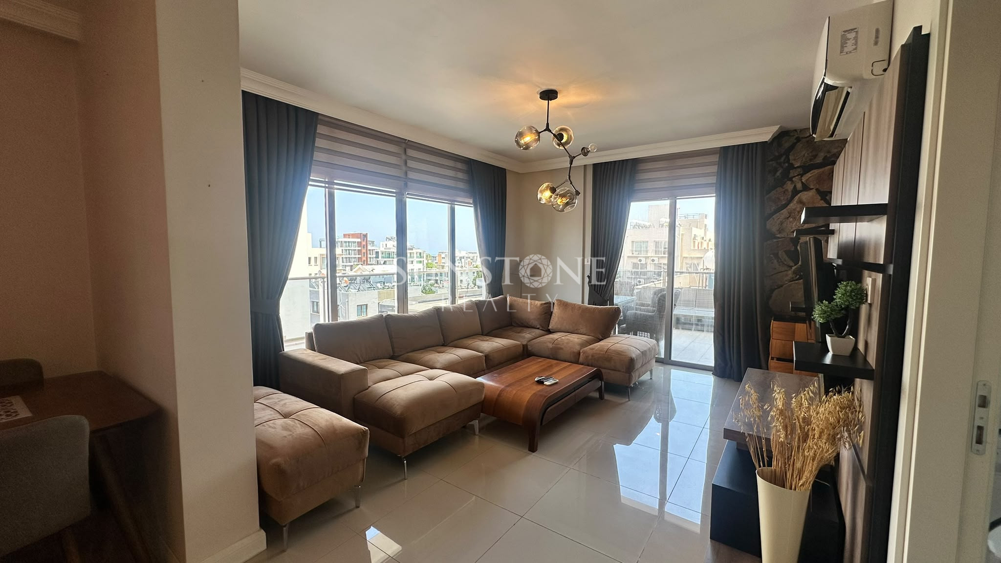 Girne Merkez'de Full Eşyalı Lüks Kiralık 2+1 Daire 3