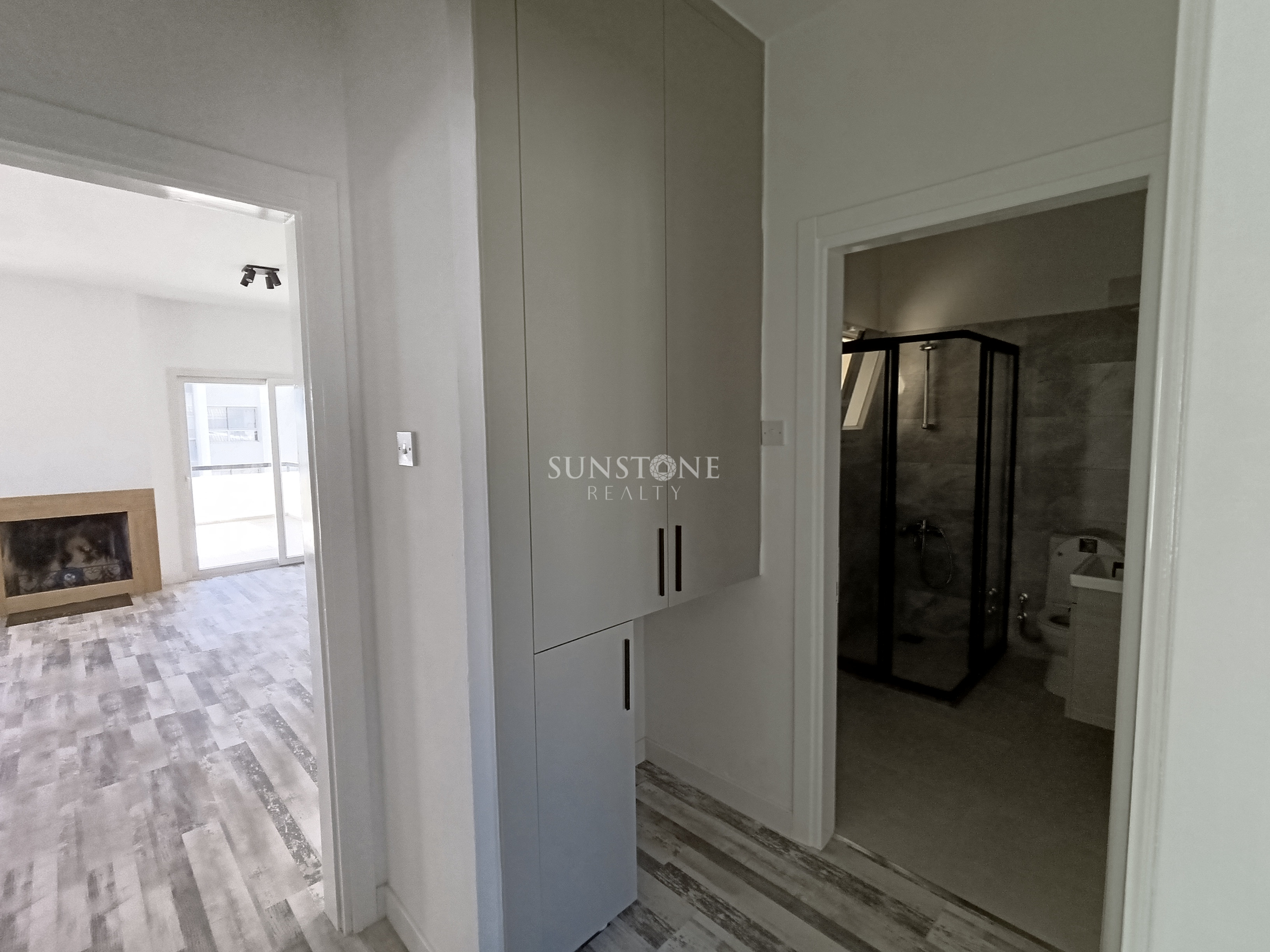 Girne Merkez'de Satılık Deniz Manzaralı Penthouse  9