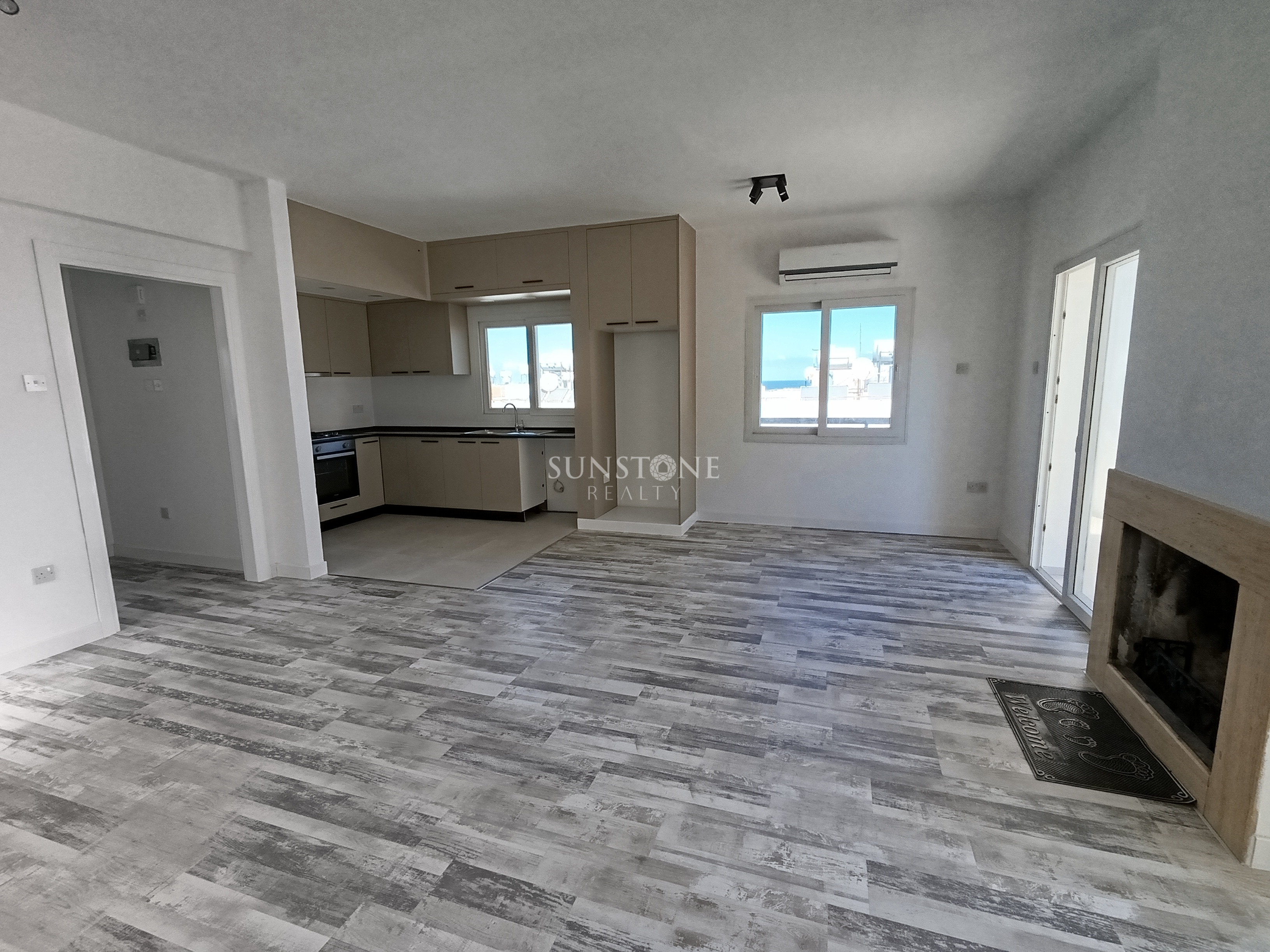 Girne Merkez'de Satılık Deniz Manzaralı Penthouse  5