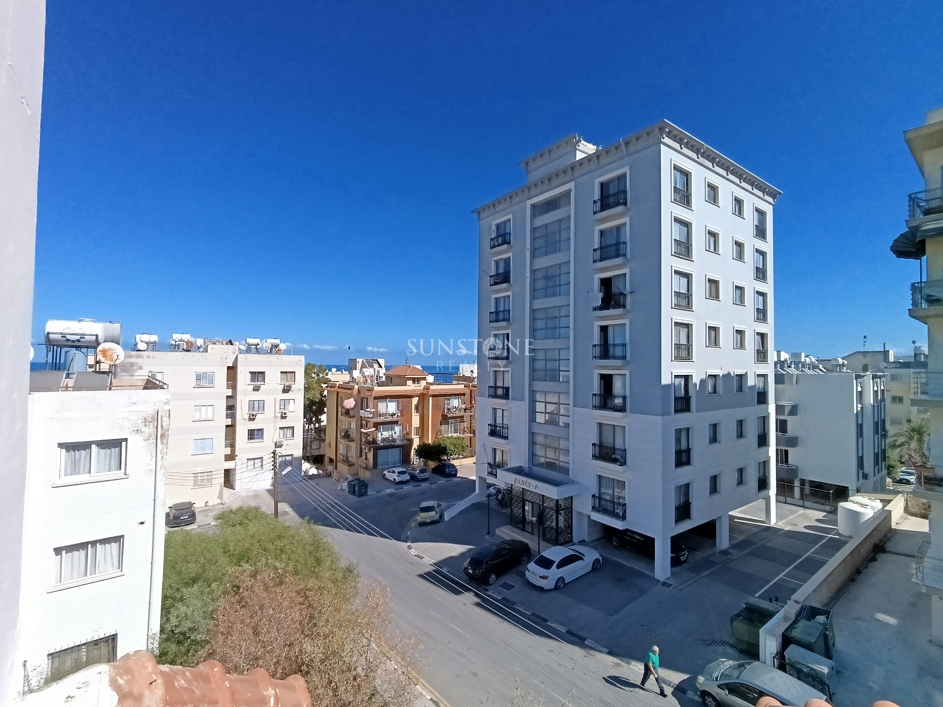 Girne Merkez'de Satılık Deniz Manzaralı Penthouse  14