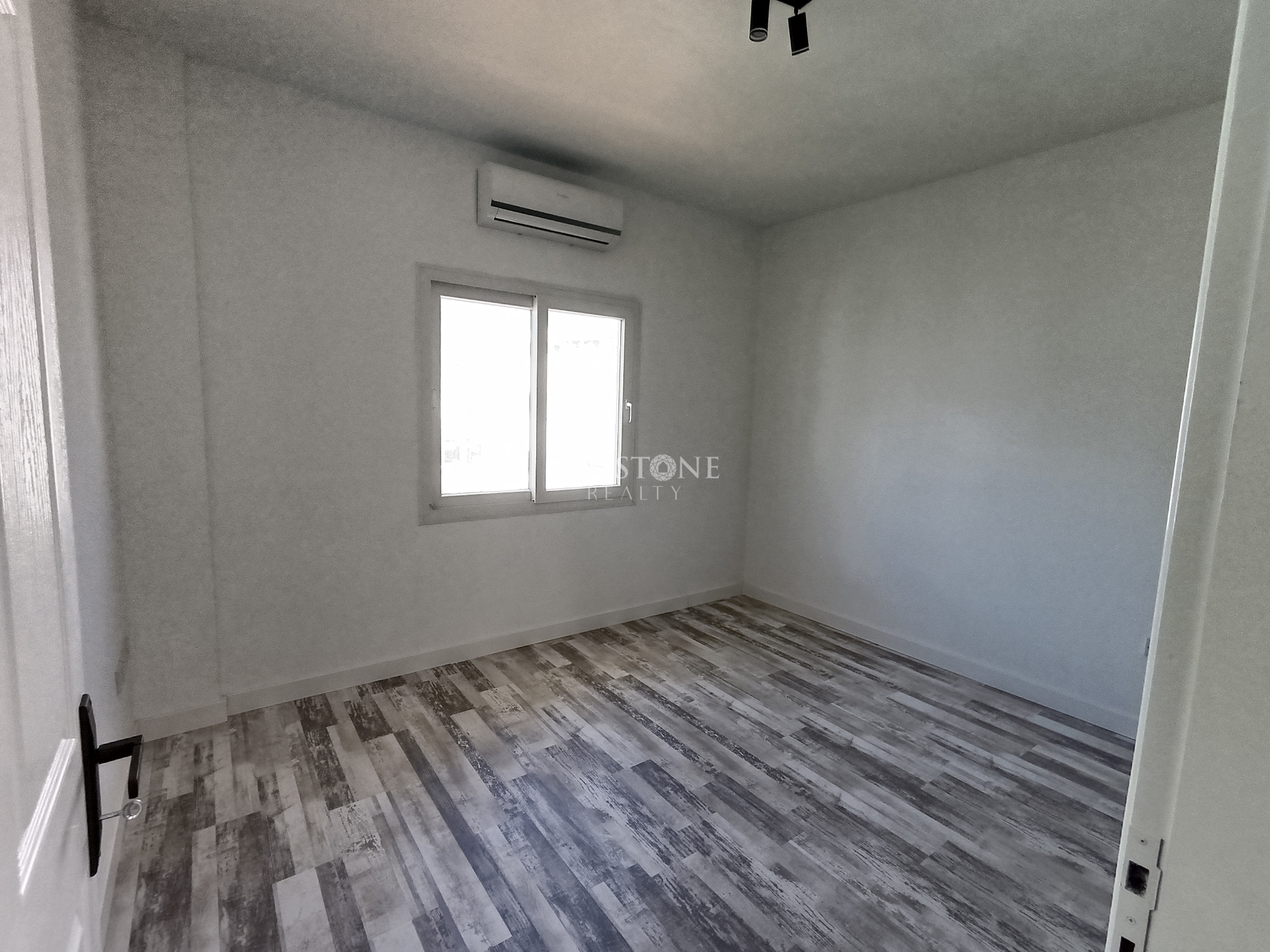 Girne Merkez'de Satılık Deniz Manzaralı Penthouse  13